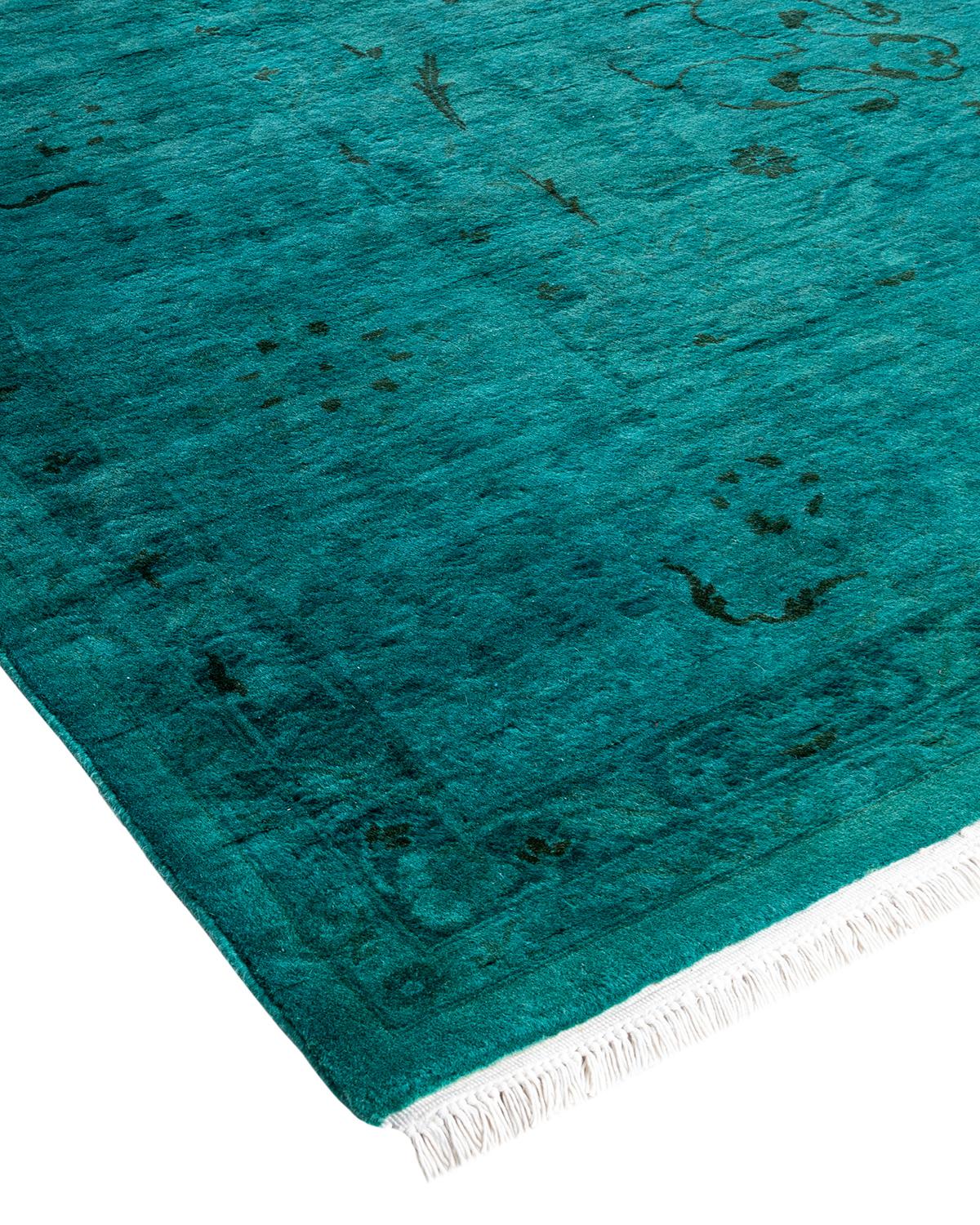 Vibrance-Teppiche sind der Inbegriff von Klassik mit Pfiff: traditionelle Muster in leuchtenden Farben gefärbt. Jeder handgeknüpfte Teppich wird mit einem 100 % natürlichen botanischen Farbstoff gewaschen, der verborgene Nuancen in den Mustern