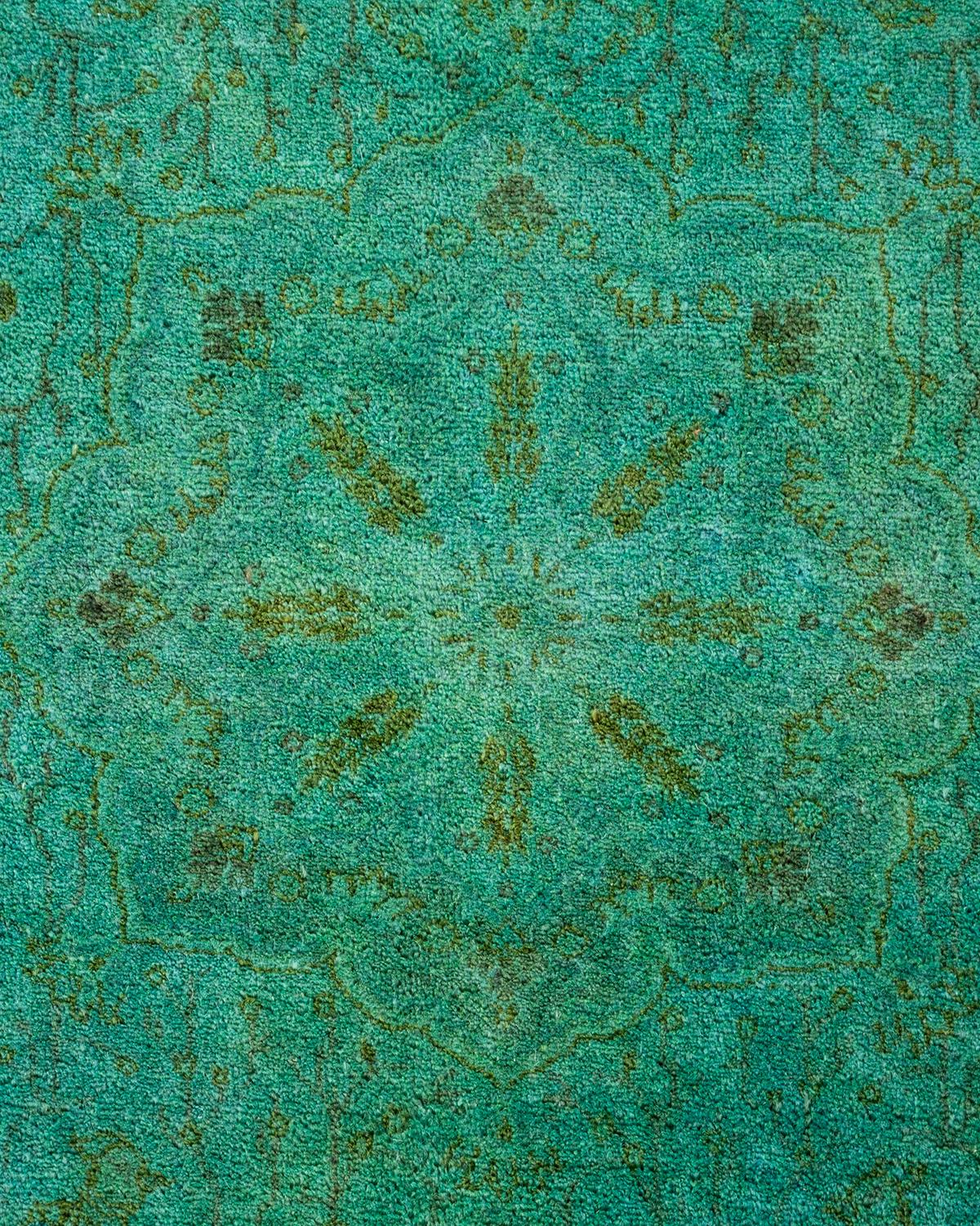 Alfombra de lana teñida a mano contemporánea verde Pakistaní en venta