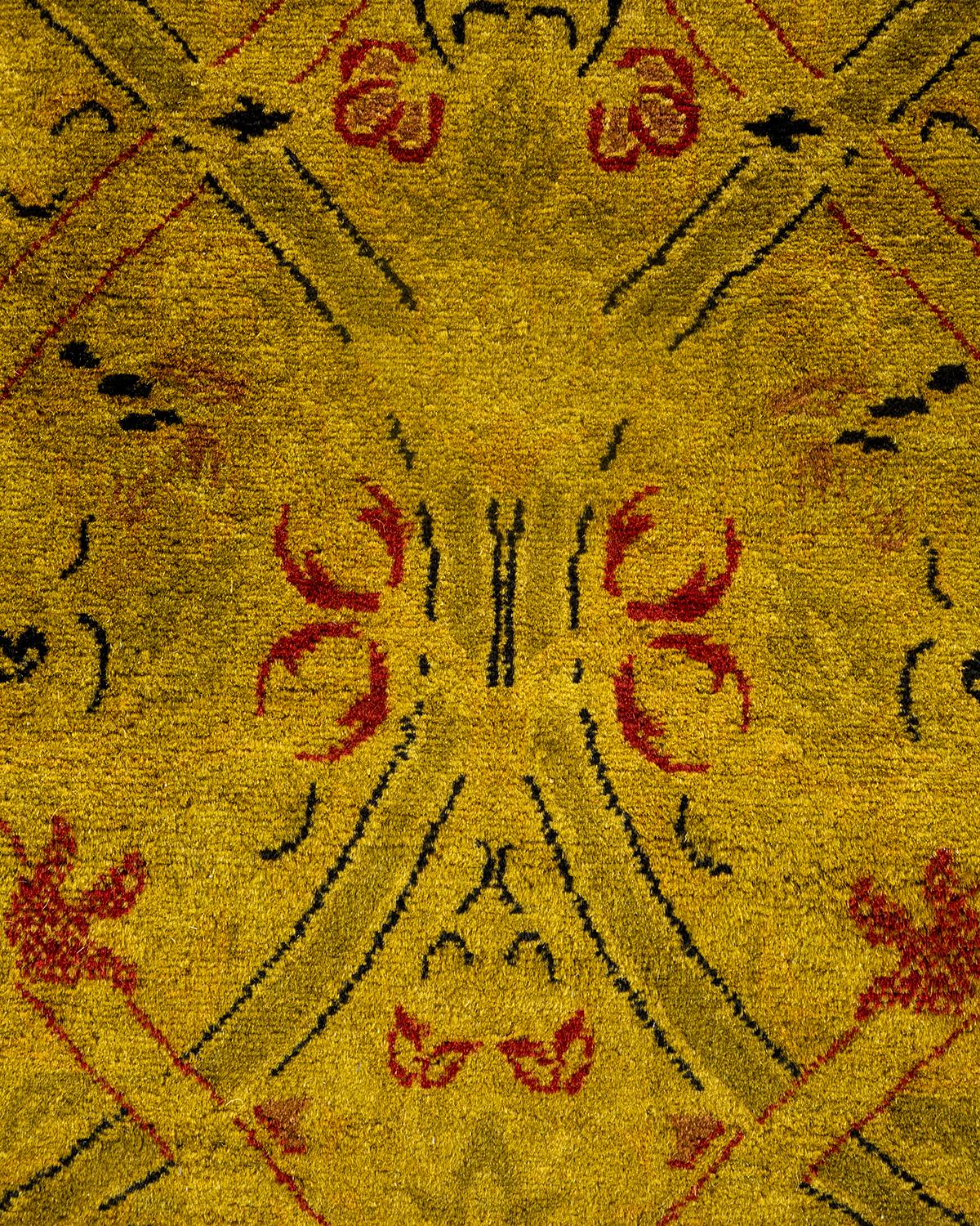 Pakistanais Contemporary Overdyed Hand Knotted Wool Green Area Rug (tapis en laine surteinte nouée à la main) en vente