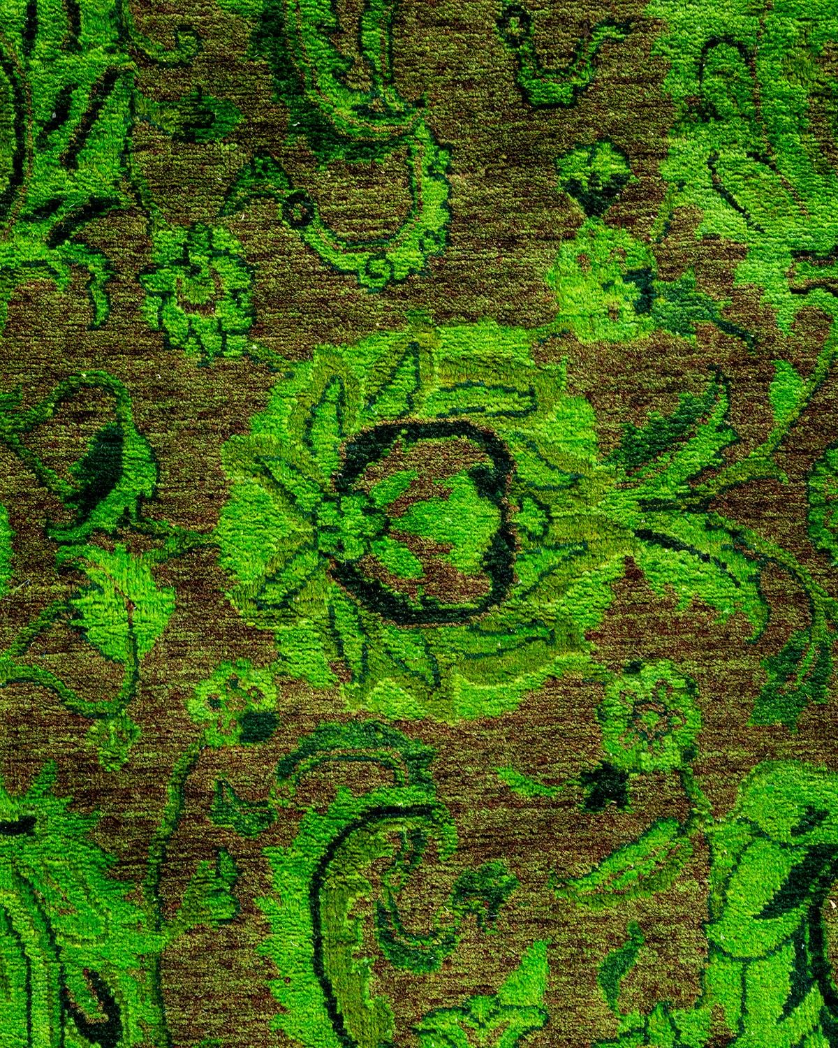Contemporary Overdyed Handknotted Wool Green Area Rug (Pakistanisch) im Angebot