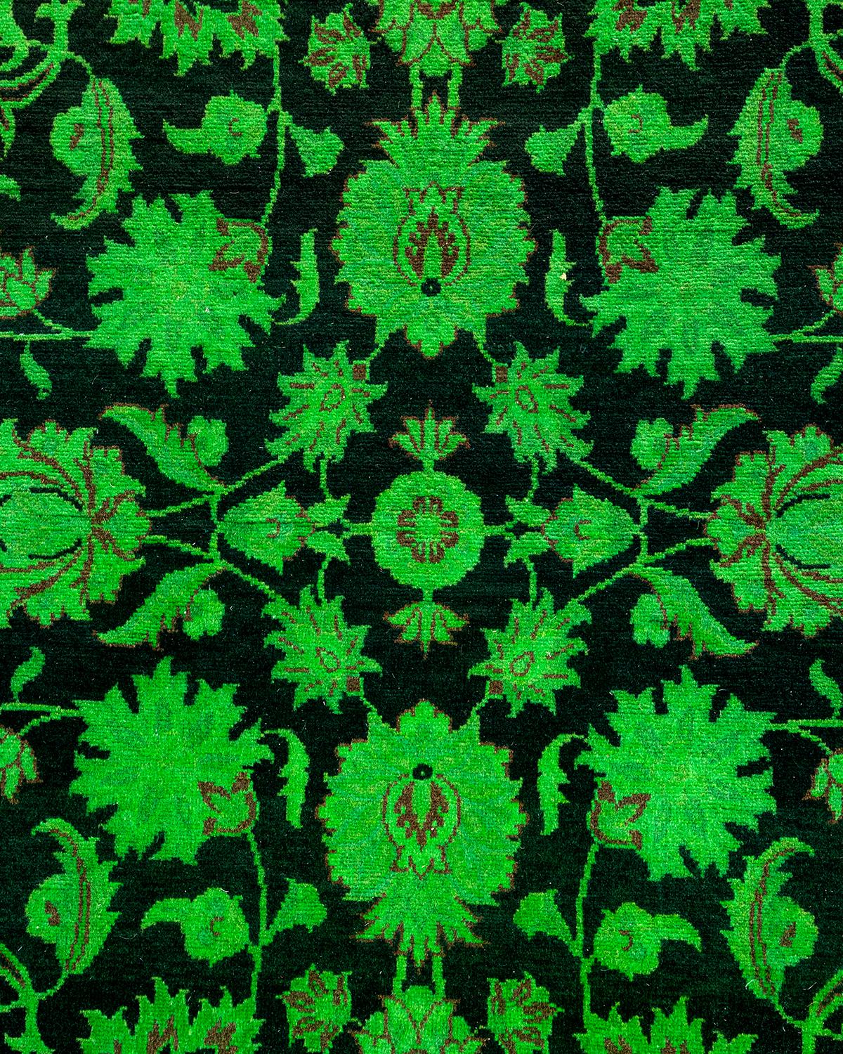 Contemporary Overdyed Handknotted Wool Green Area Rug (Pakistanisch) im Angebot