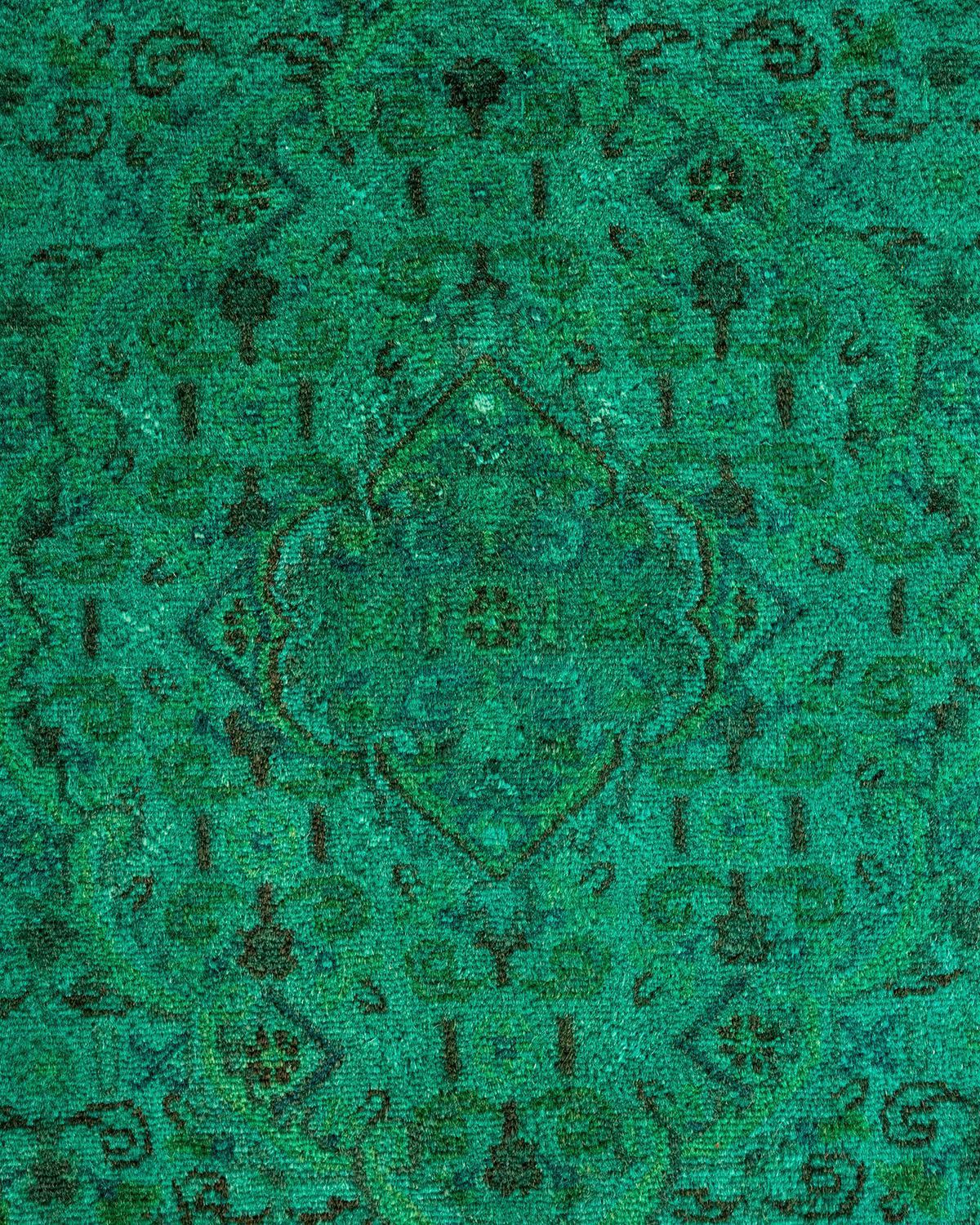 Pakistano Contemporary Overdyed Hand Knots Rugs (Tappeto di lana verde) in vendita