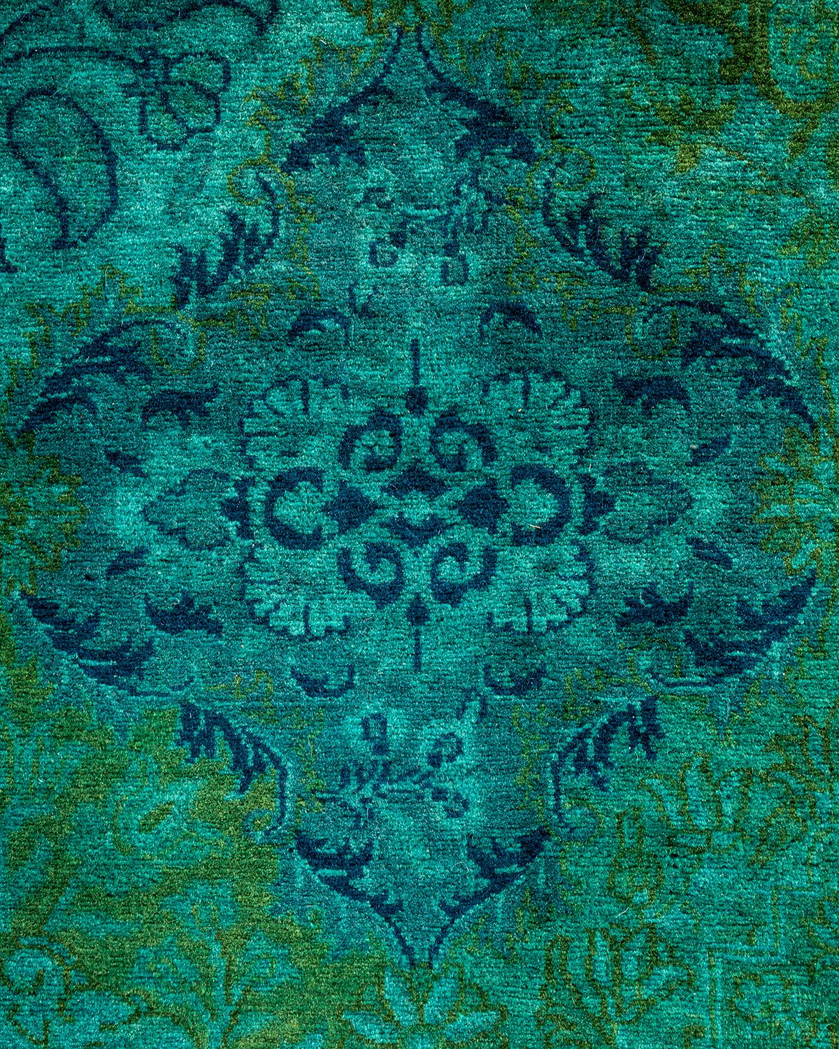 Contemporary Overdyed Handknotted Wool Green Area Rug (Pakistanisch) im Angebot