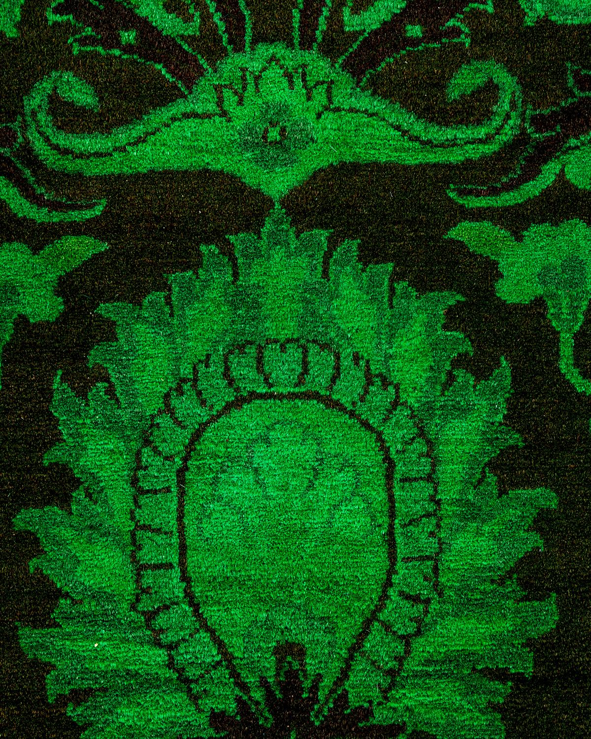 Pakistano Contemporary Overdyed Hand Knots Rugs (Tappeto di lana verde) in vendita