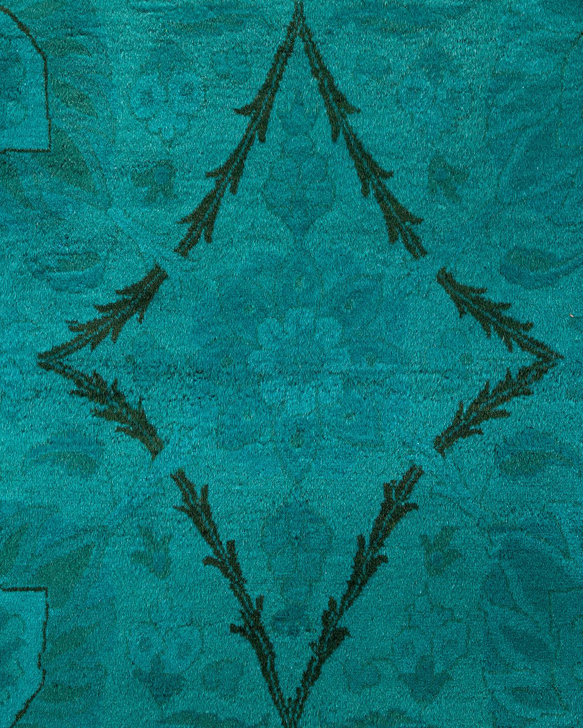 Contemporary Overdyed Handknotted Wool Green Area Rug (Pakistanisch) im Angebot