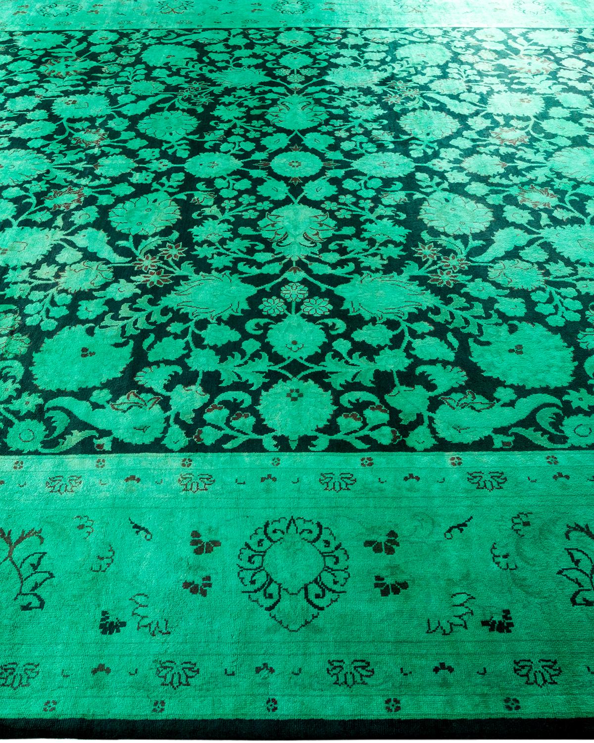 Contemporary Overdyed Hand Knotted Wool Green Area Rug In New Condition For Sale In Norwalk, CT