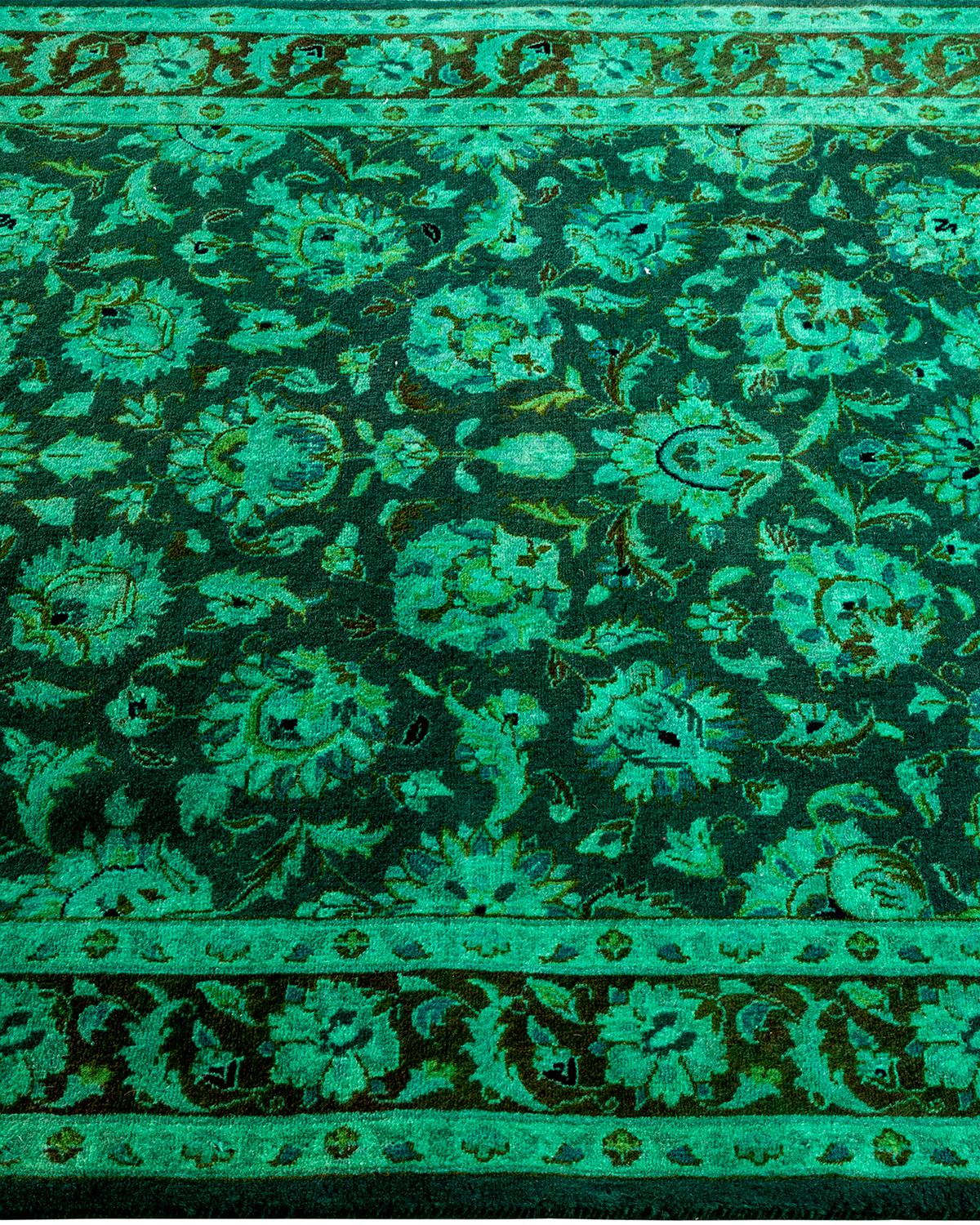 Contemporary Overdyed Hand Knotted Wool Green Area Rug (tapis en laine surteinte nouée à la main) Neuf - En vente à Norwalk, CT