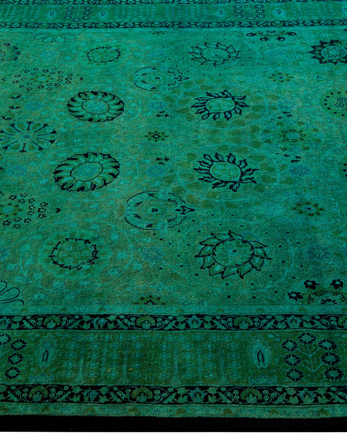 Contemporary Overdyed Handknotted Wool Green Area Rug im Zustand „Neu“ im Angebot in Norwalk, CT