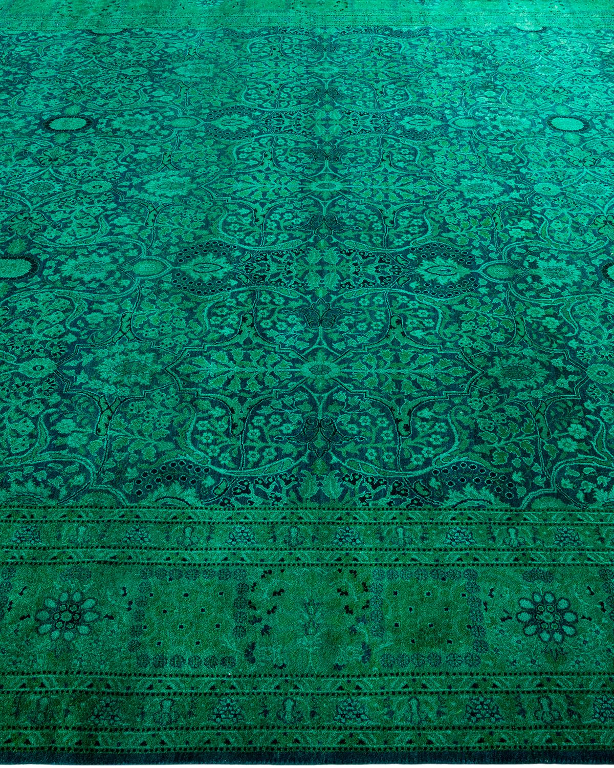 Contemporary Overdyed Hand Knotted Wool Green Area Rug (tapis en laine surteinte nouée à la main) Neuf - En vente à Norwalk, CT