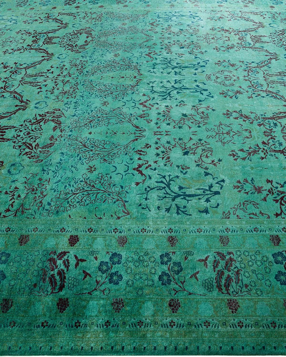 Contemporary Overdyed Hand Knotted Wool Green Area Rug (tapis en laine surteinte nouée à la main) Neuf - En vente à Norwalk, CT