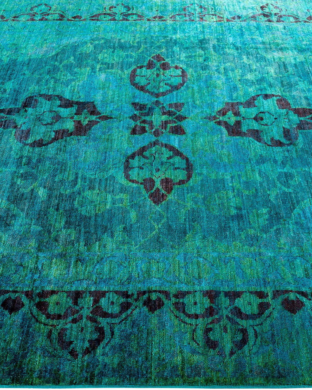 Contemporary Overdyed Hand Knotted Wool Green Area Rug In New Condition For Sale In Norwalk, CT