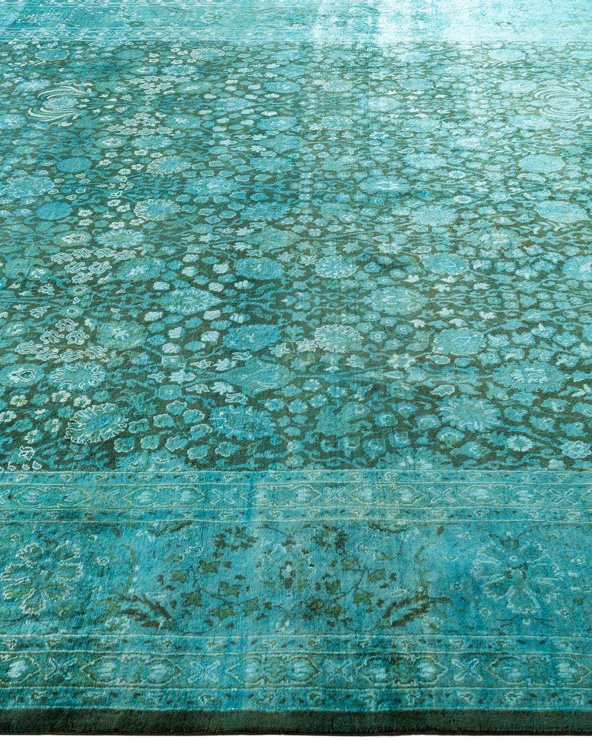 Contemporary Overdyed Hand Knotted Wool Green Area Rug (tapis en laine surteinte nouée à la main) Neuf - En vente à Norwalk, CT
