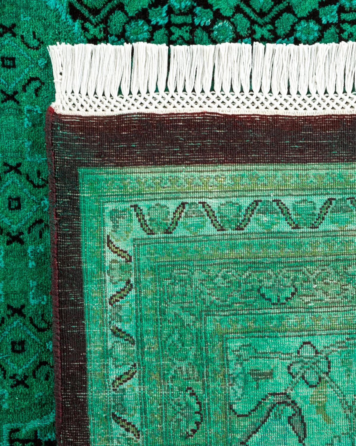 Contemporary Overdyed Handknotted Wool Green Area Rug (21. Jahrhundert und zeitgenössisch) im Angebot