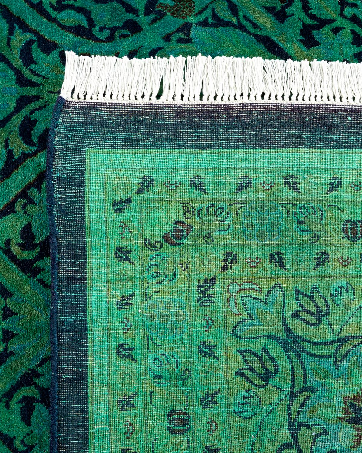 Contemporary Overdyed Handknotted Wool Green Area Rug (21. Jahrhundert und zeitgenössisch) im Angebot