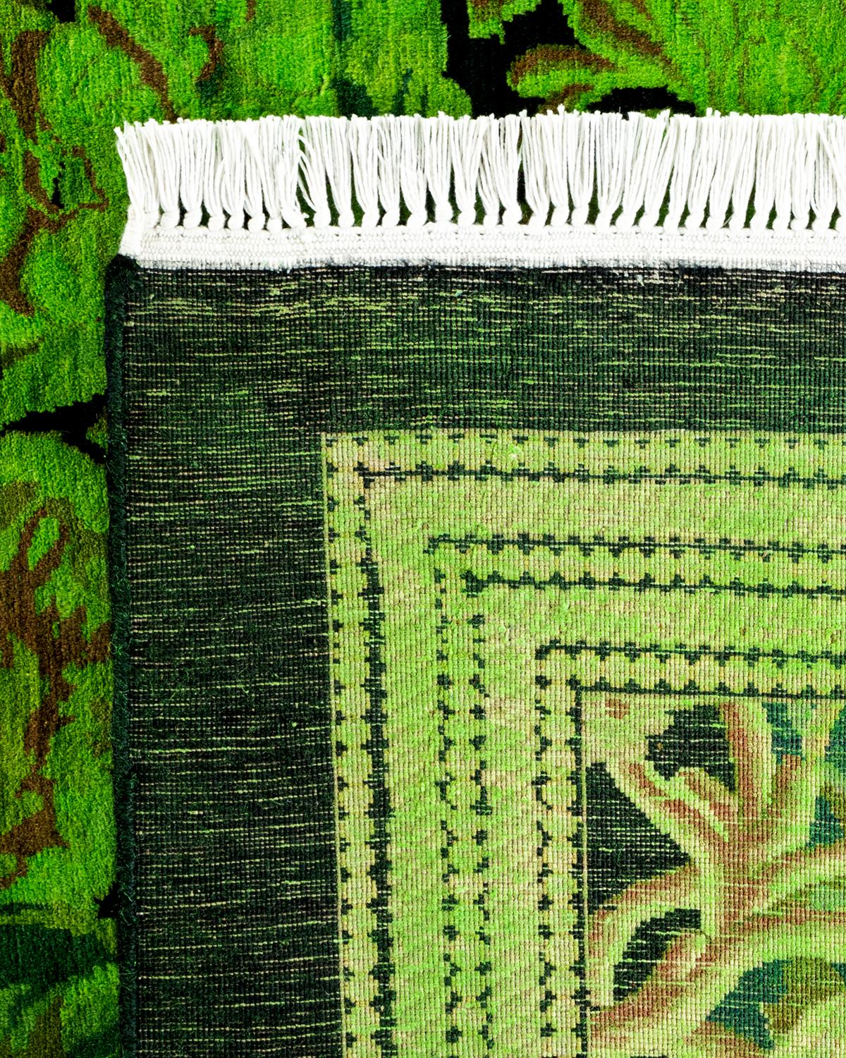 Contemporary Overdyed Handknotted Wool Green Area Rug (21. Jahrhundert und zeitgenössisch) im Angebot