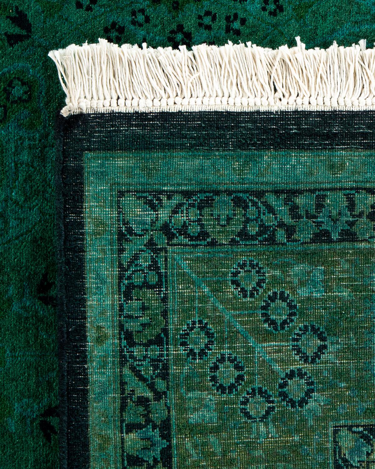 Contemporary Overdyed Handknotted Wool Green Area Rug (21. Jahrhundert und zeitgenössisch) im Angebot