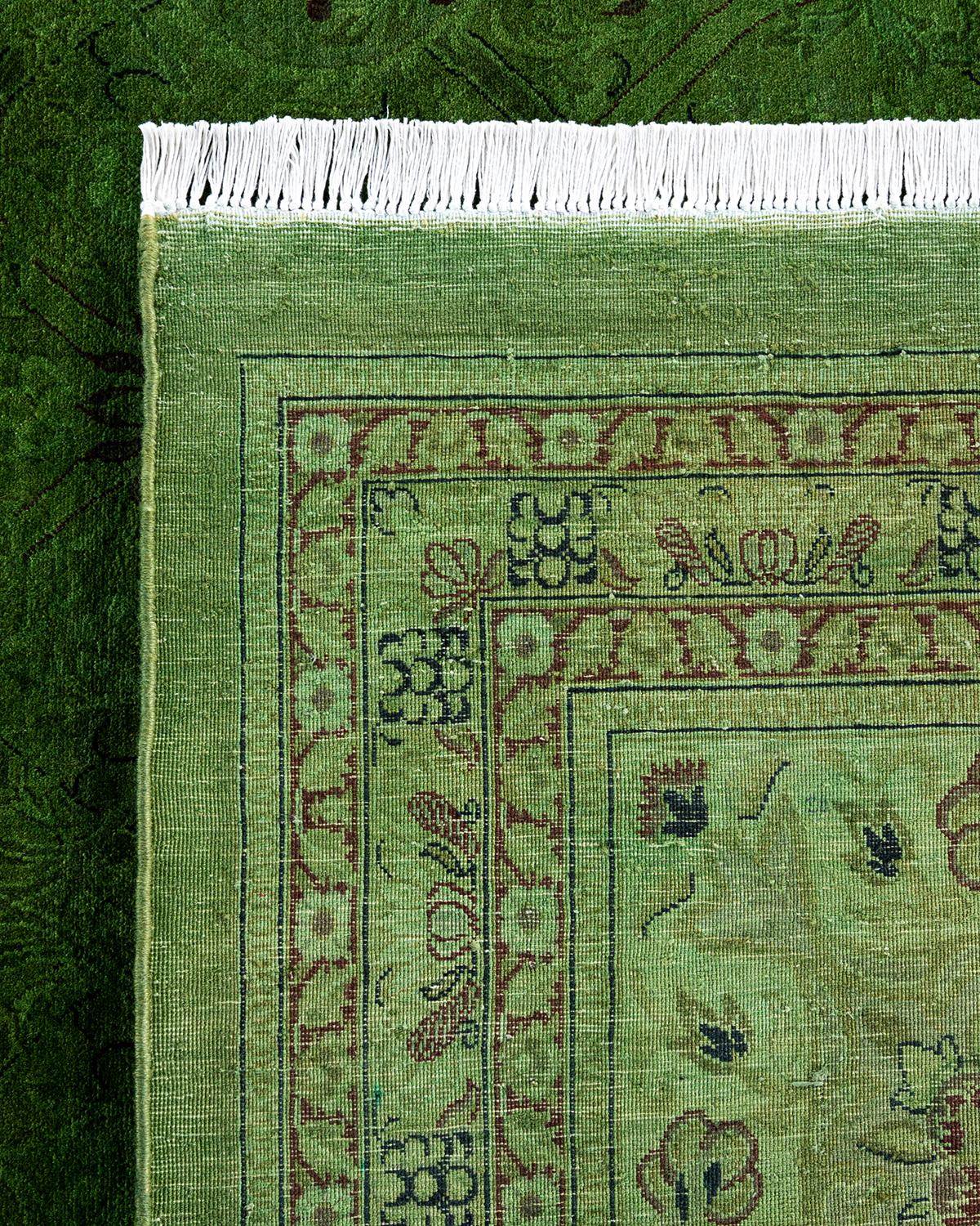 XXIe siècle et contemporain Contemporary Overdyed Hand Knotted Wool Green Area Rug (tapis en laine surteinte nouée à la main) en vente