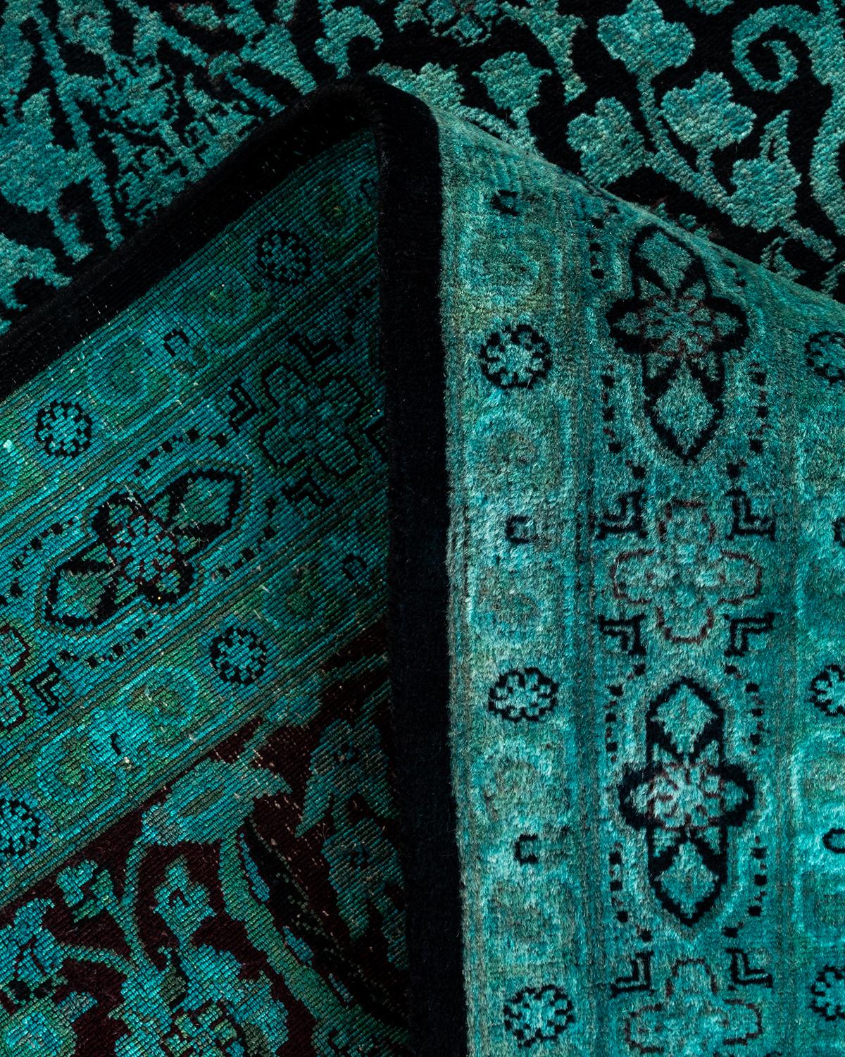 Contemporary Overdyed Handknotted Wool Green Area Rug (Wolle) im Angebot