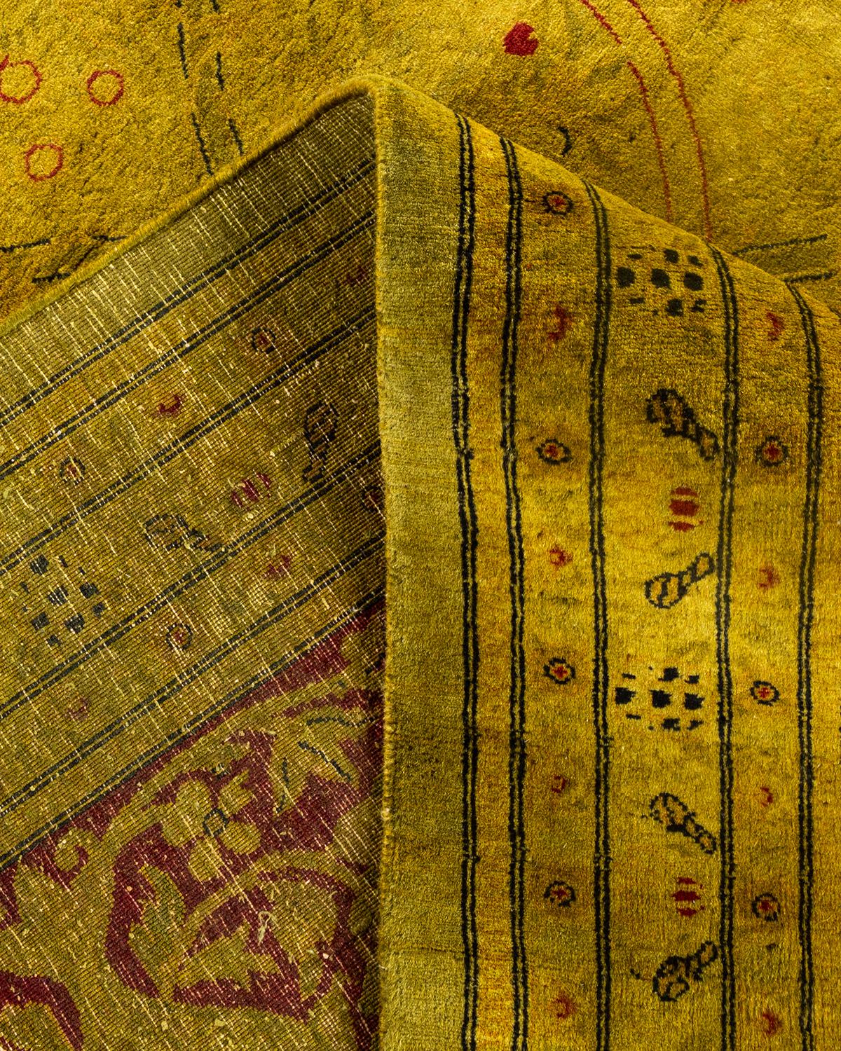 Laine Contemporary Overdyed Hand Knotted Wool Green Area Rug (tapis en laine surteinte nouée à la main) en vente