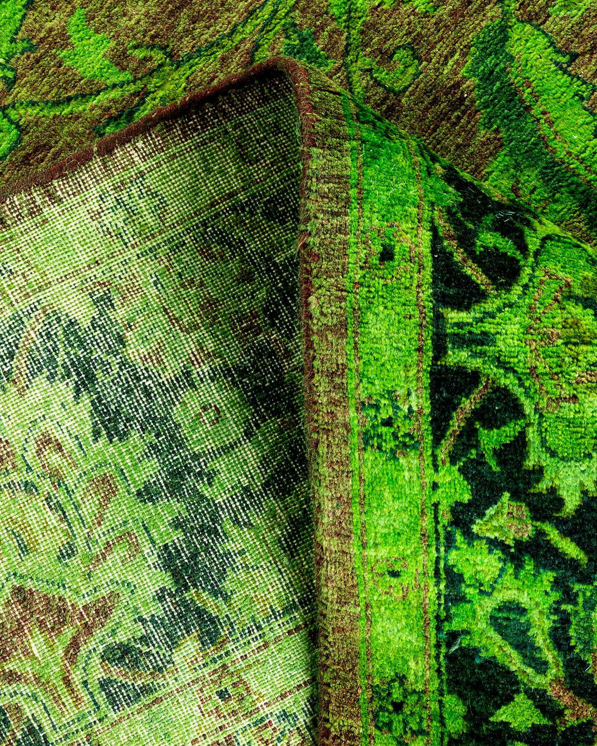 Contemporary Overdyed Handknotted Wool Green Area Rug (Wolle) im Angebot