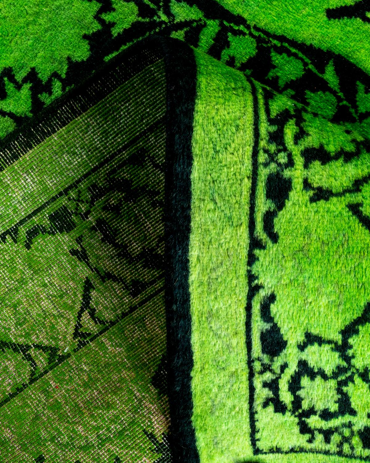 Laine Contemporary Overdyed Hand Knotted Wool Green Area Rug (tapis en laine surteinte nouée à la main) en vente