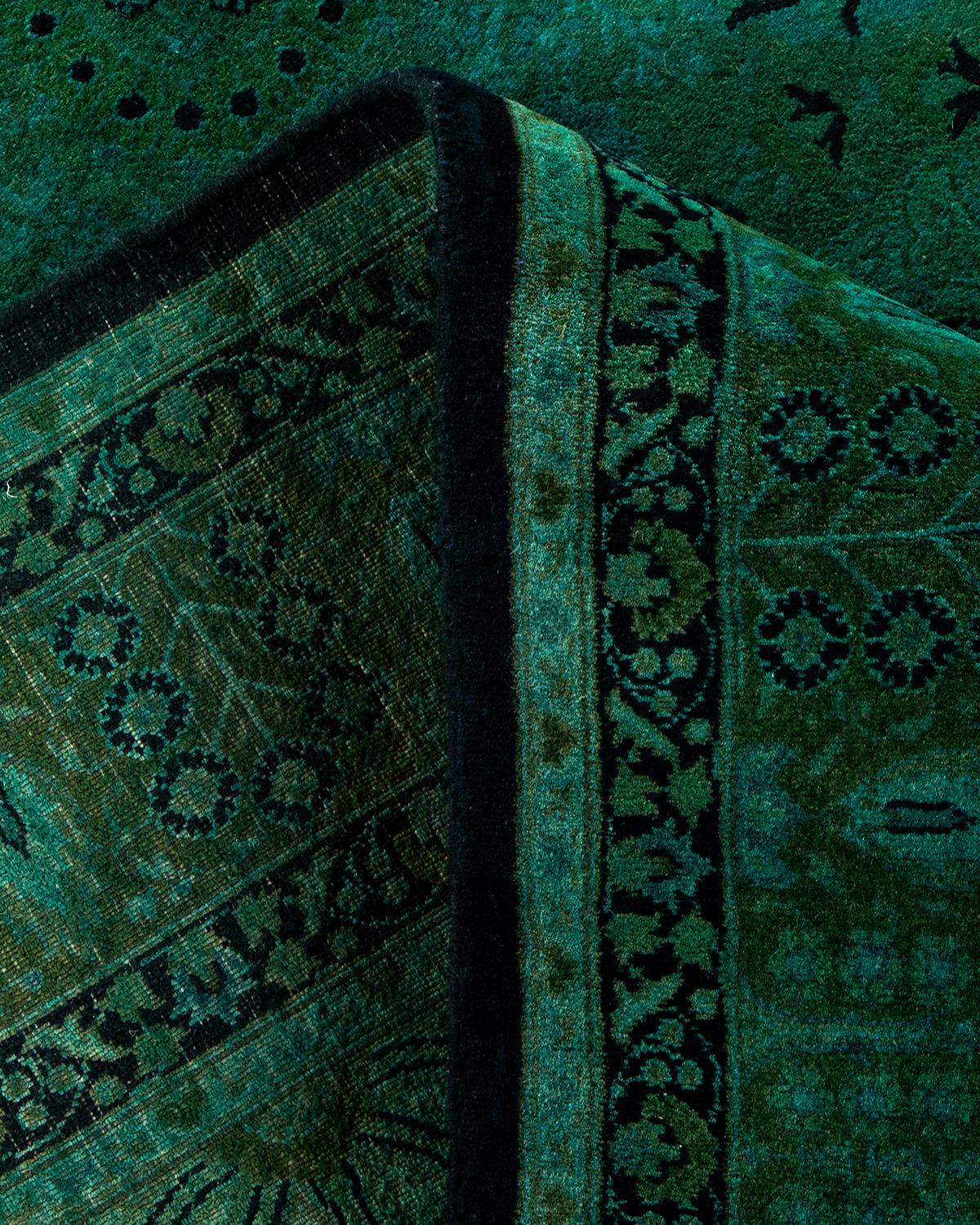 Contemporary Overdyed Handknotted Wool Green Area Rug (Wolle) im Angebot