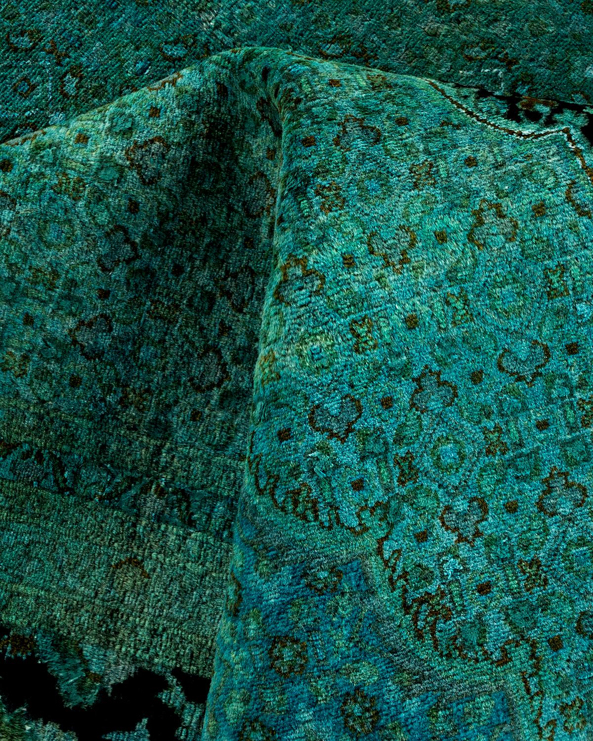 Contemporary Overdyed Hand Knotted Wool Green Area Rug (tapis en laine surteinte nouée à la main) en vente 1