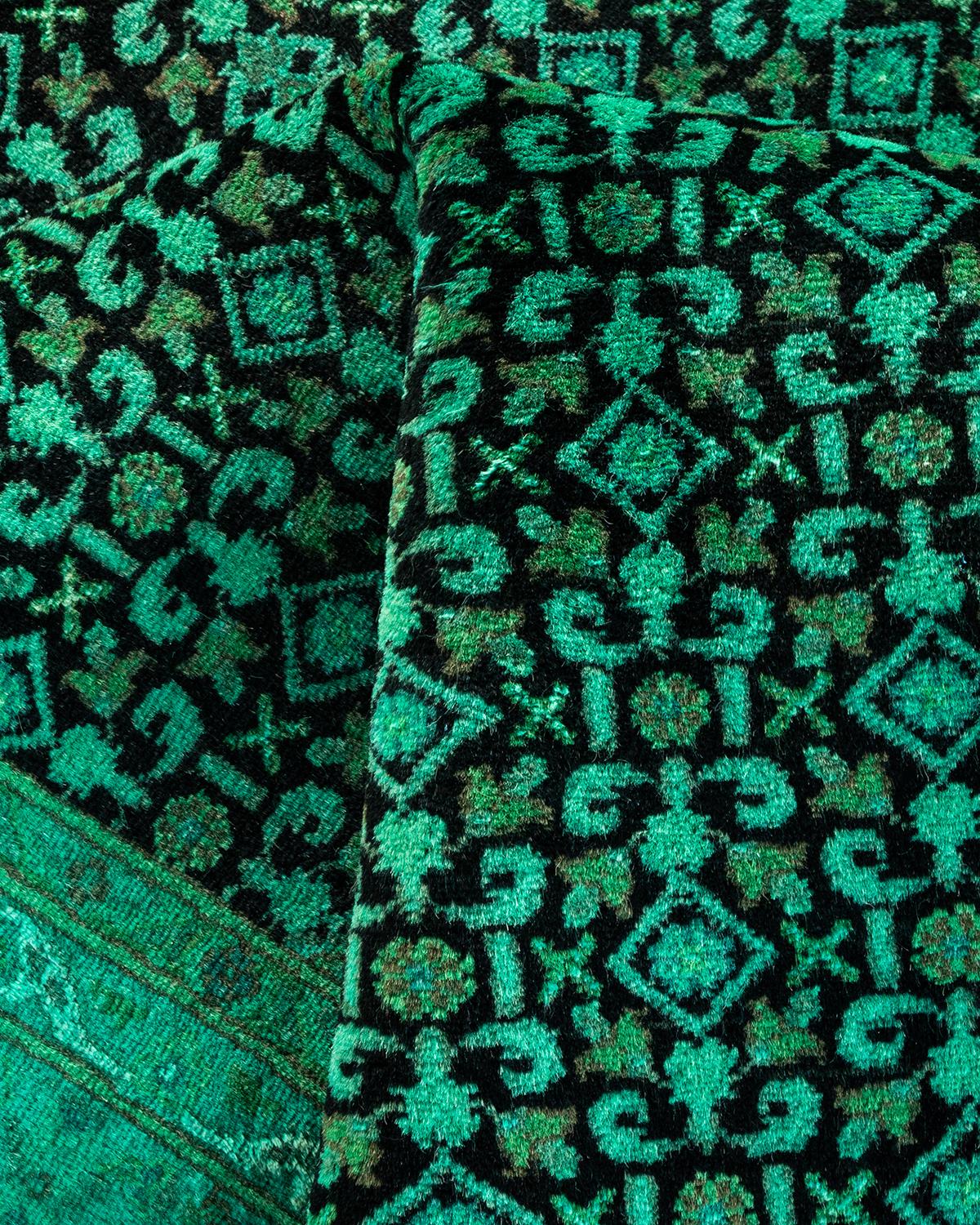 Contemporary Overdyed Hand Knots Rugs (Tappeto di lana verde) in vendita 1