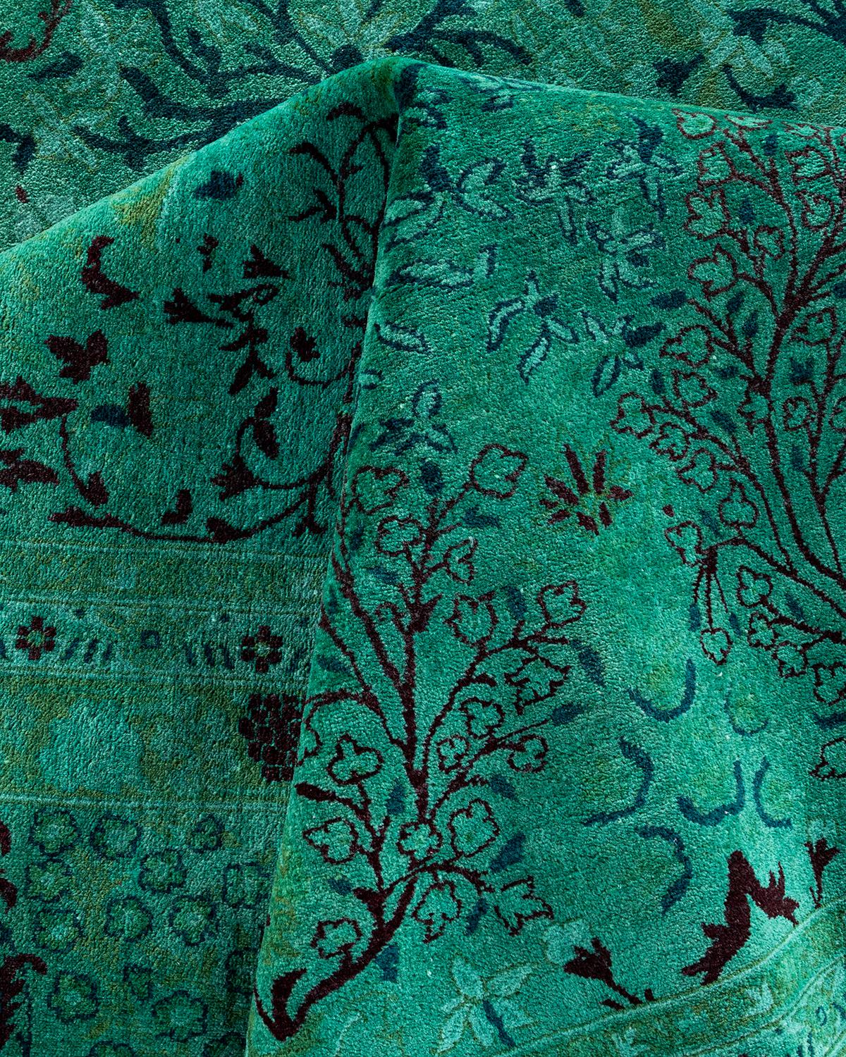 Contemporary Overdyed Hand Knotted Wool Green Area Rug (tapis en laine surteinte nouée à la main) en vente 1