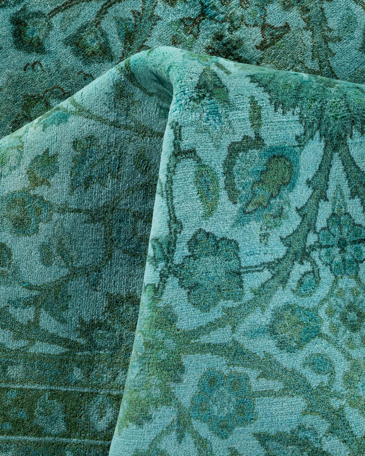 Contemporary Overdyed Hand Knotted Wool Green Area Rug (tapis en laine surteinte nouée à la main) en vente 1