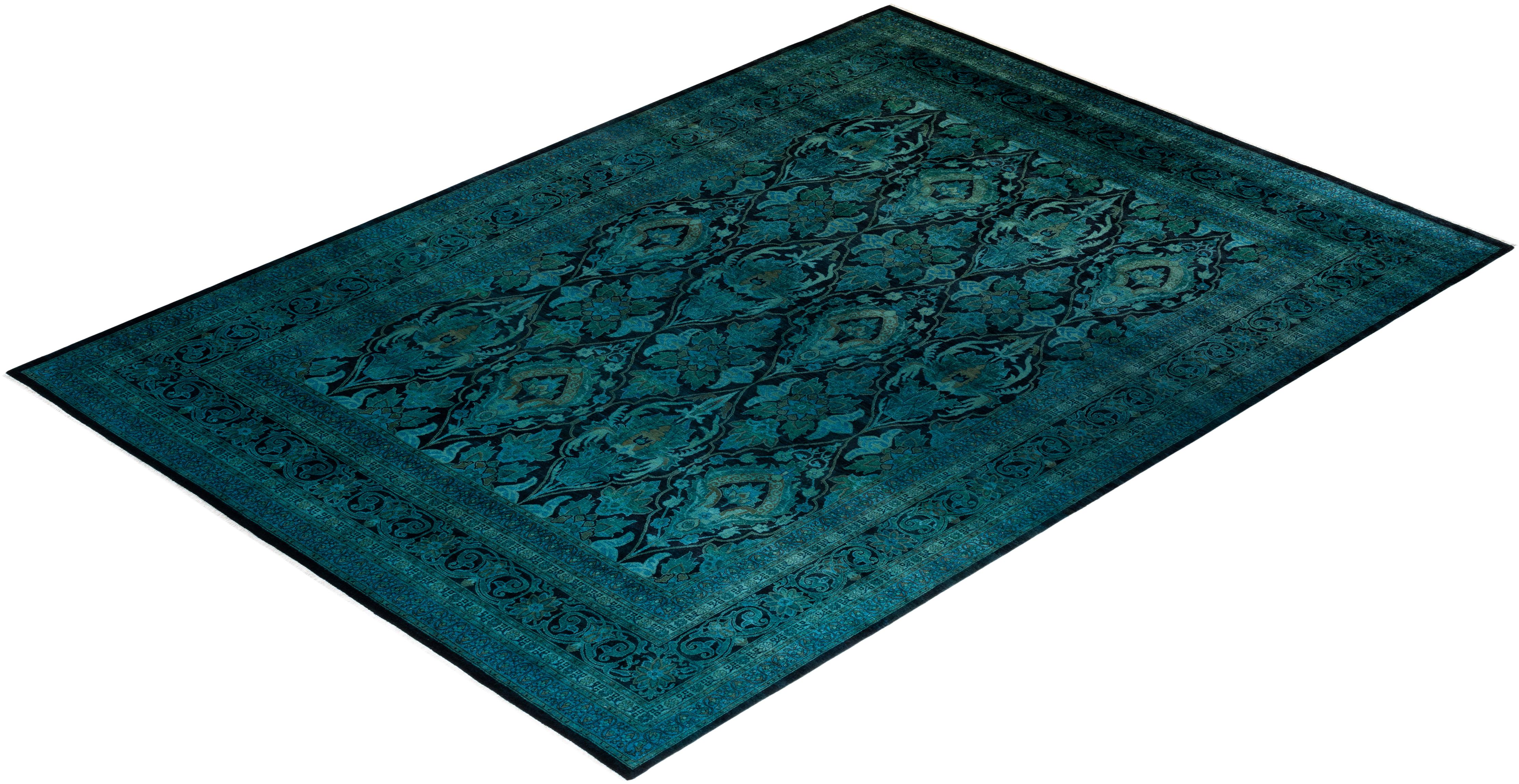 Contemporary Overdyed Hand Knotted Wool Green Area Rug (tapis en laine surteinte nouée à la main) en vente 2