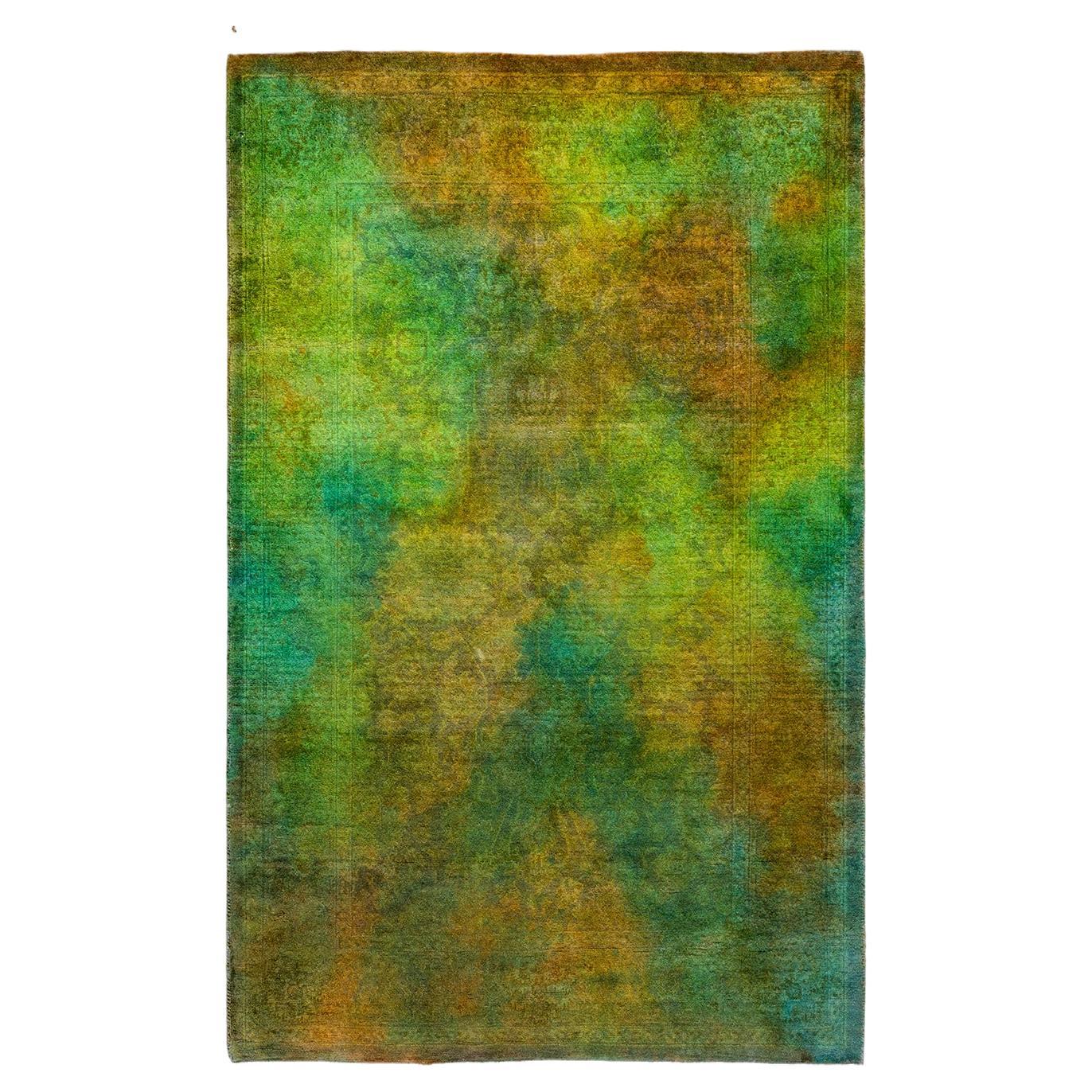 Contemporary Overdyed Hand Knotted Wool Green Area Rug (tapis en laine surteinte nouée à la main)