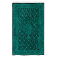 Contemporary Overdyed Hand Knotted Wool Green Area Rug (tapis en laine surteinte nouée à la main)