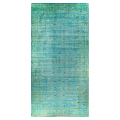 Contemporary Overdyed Hand Knotted Wool Green Area Rug (tapis en laine surteinte nouée à la main)