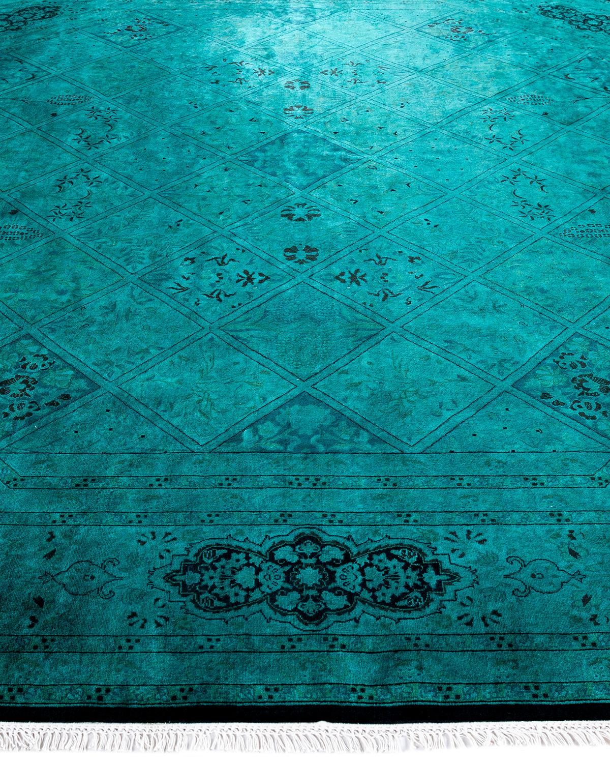 Contemporary Overdyed Hand Knotted Wool Green Octagon Area Rug In New Condition For Sale In Norwalk, CT