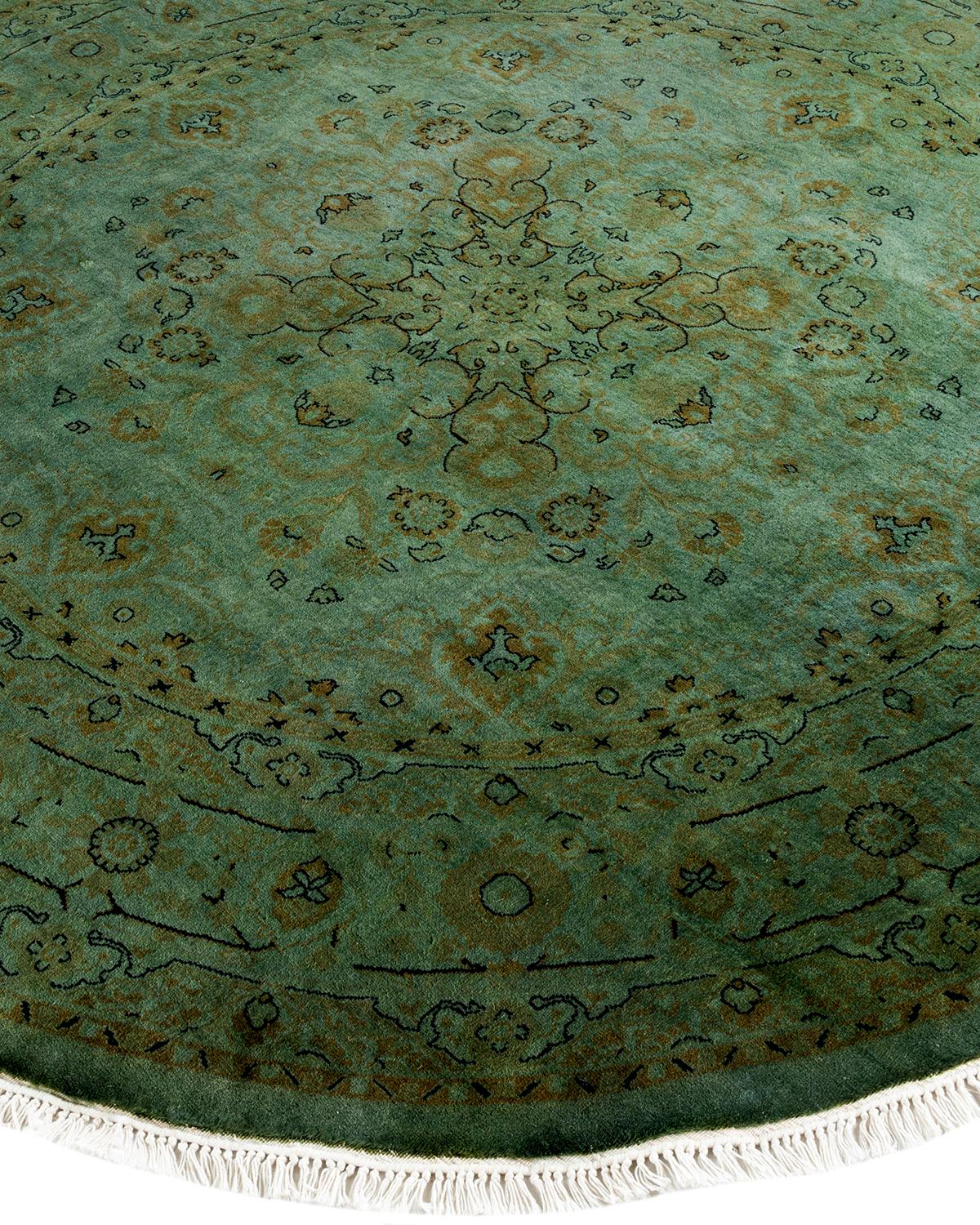 Contemporary Overdyed Hand Knotted Wool Green Round Area Rug In New Condition For Sale In Norwalk, CT