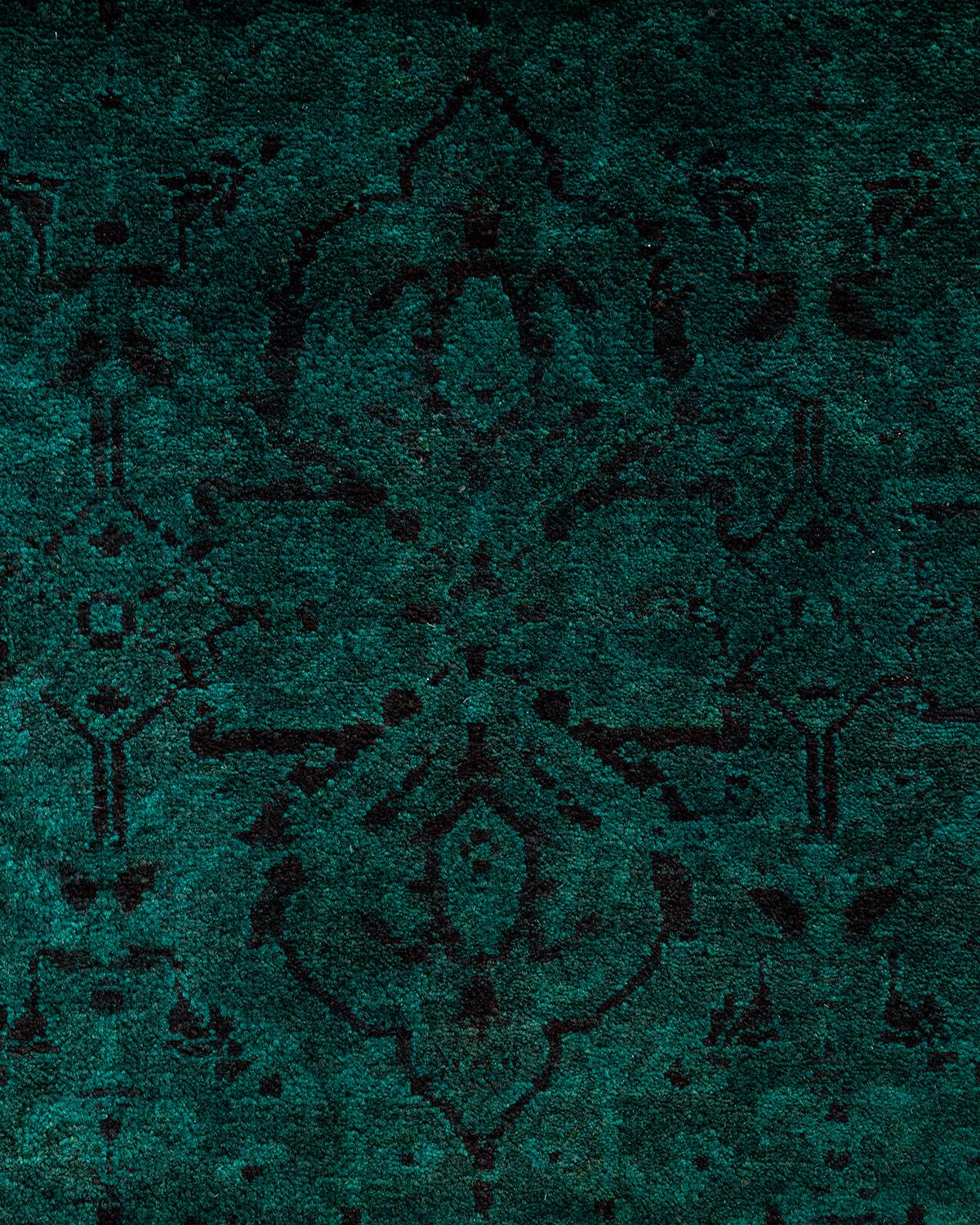 Contemporary Overdyed Hand Knotted Wool Green Läufer (Pakistanisch) im Angebot