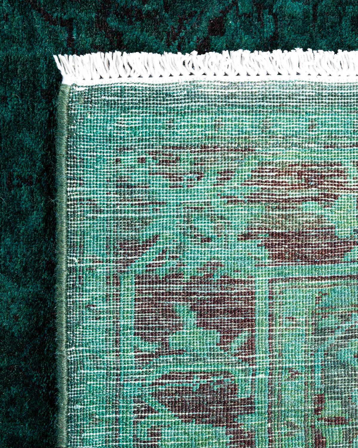 Contemporary Overdyed Hand Knotted Wool Green Läufer (21. Jahrhundert und zeitgenössisch) im Angebot
