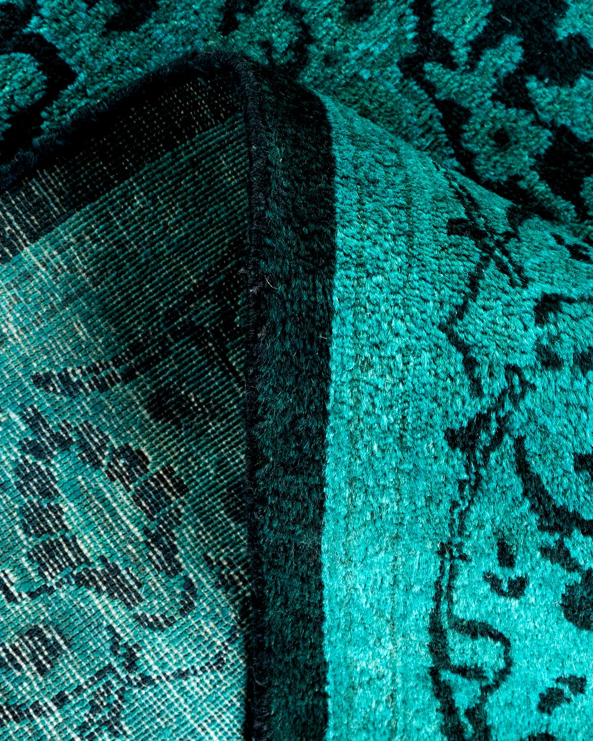 Laine Chemin de table contemporain en laine surteinte nouée à la main, de couleur verte en vente