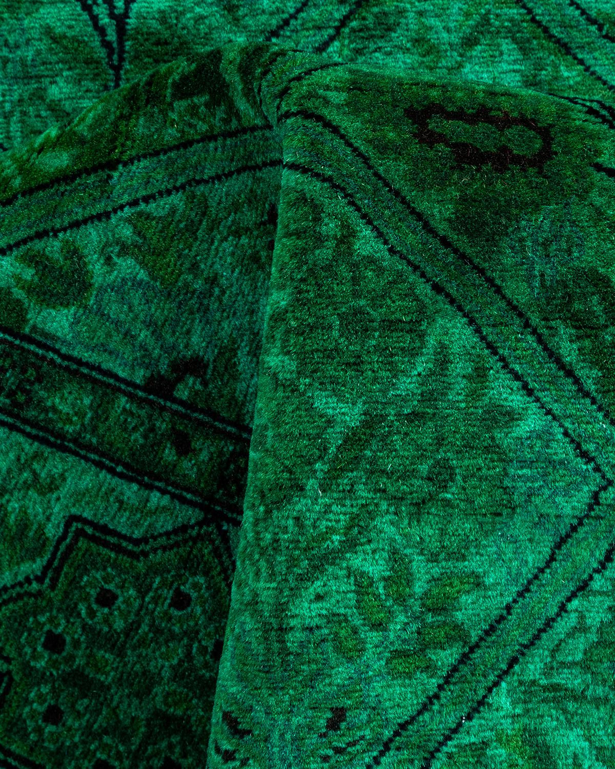 Chemin de table contemporain en laine surteinte nouée à la main, de couleur verte en vente 1