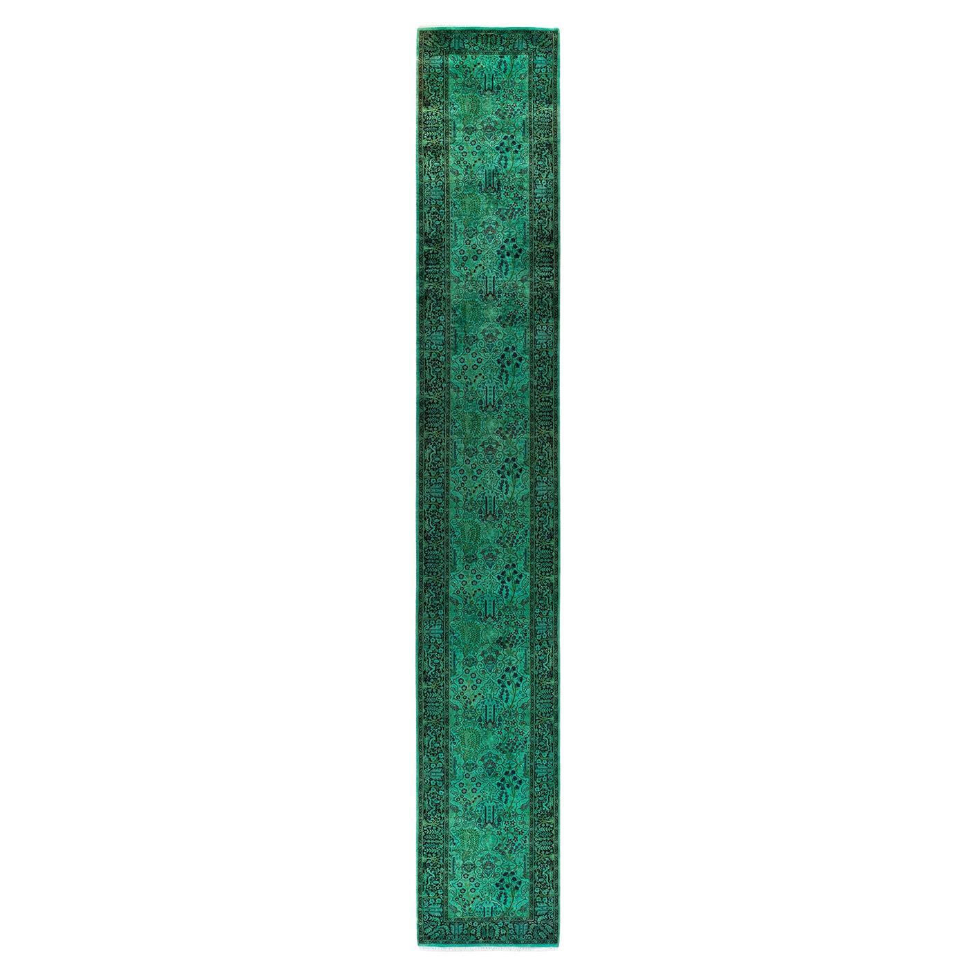 Chemin de table contemporain en laine surteinte nouée à la main, de couleur verte