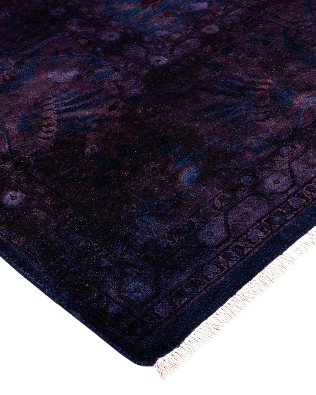 Vibrance-Teppiche sind der Inbegriff von Klassik mit Pfiff: traditionelle Muster in leuchtenden Farben gefärbt. Jeder handgeknüpfte Teppich wird mit einem 100 % natürlichen botanischen Farbstoff gewaschen, der verborgene Nuancen in den Mustern