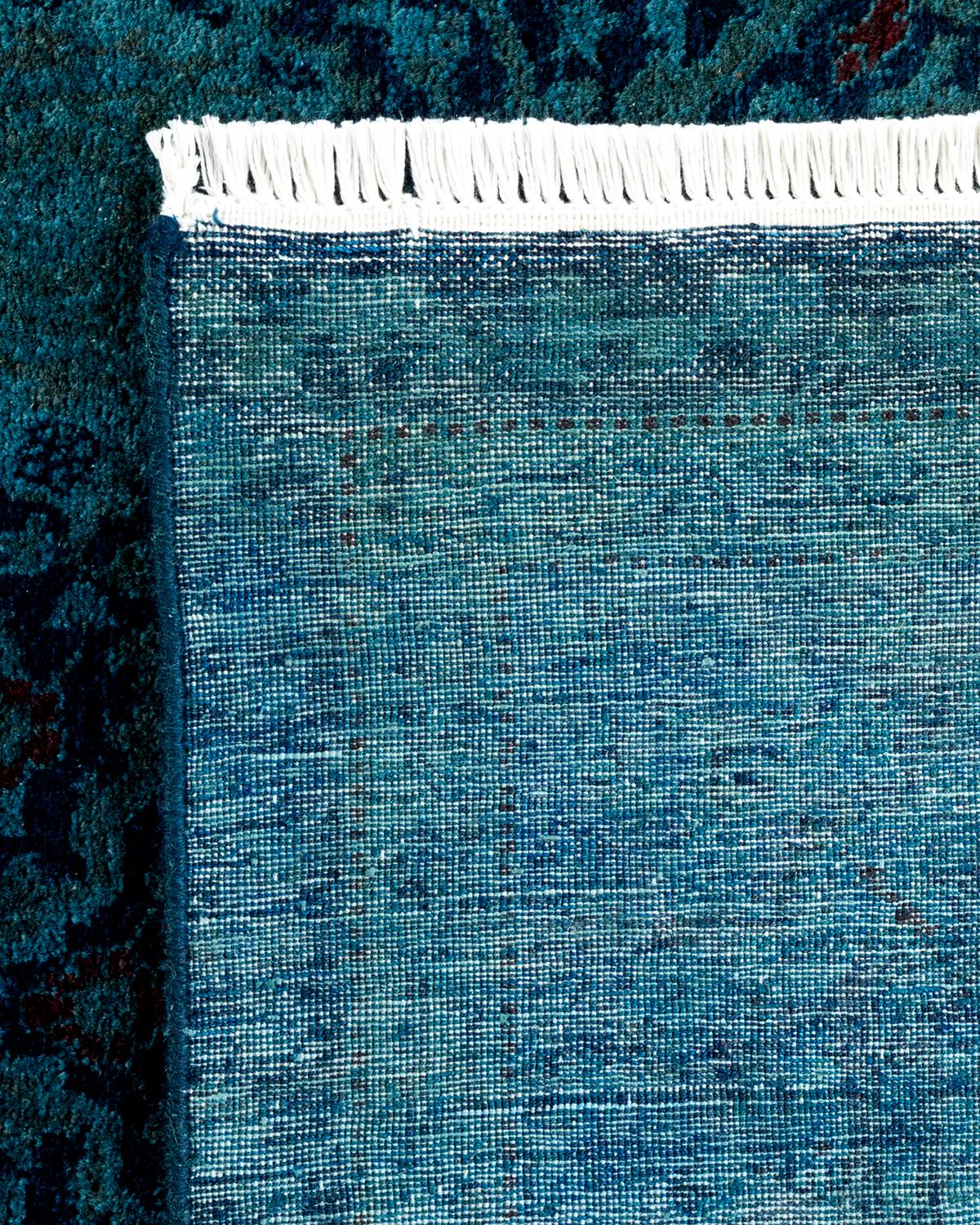XXIe siècle et contemporain Tapis de sol Contemporary en laine surteinte nouée à la main, marine en vente