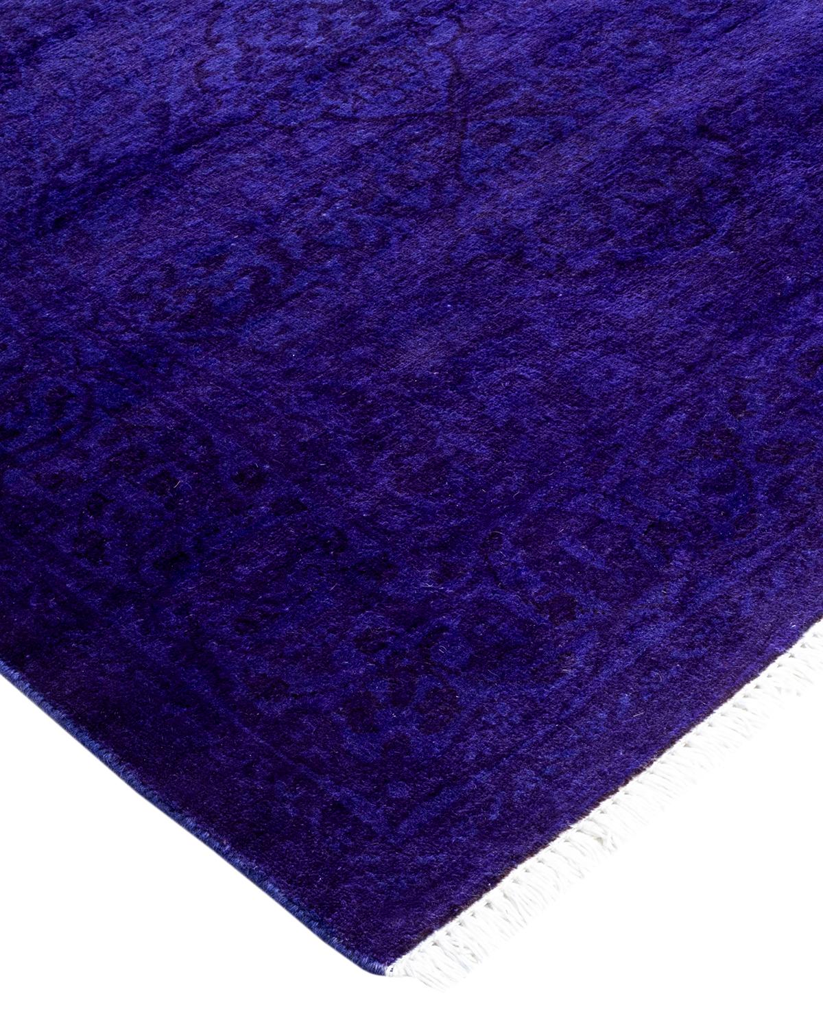 Vibrance-Teppiche sind der Inbegriff von Klassik mit Pfiff: traditionelle Muster in leuchtenden Farben gefärbt. Jeder handgeknüpfte Teppich wird mit einem 100% natürlichen botanischen Farbstoff gewaschen, der verborgene Nuancen in den Mustern