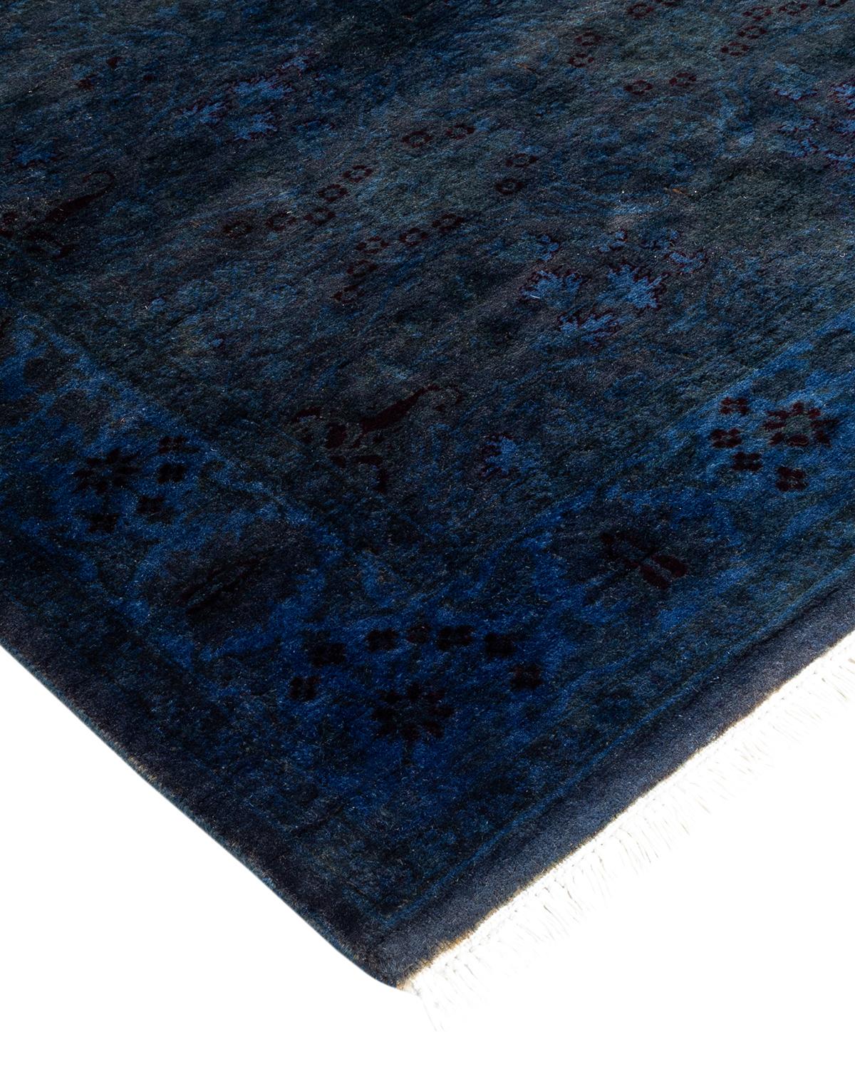 Vibrance-Teppiche sind der Inbegriff von Klassik mit Pfiff: traditionelle Muster in leuchtenden Farben gefärbt. Jeder handgeknüpfte Teppich wird mit einem 100% natürlichen botanischen Farbstoff gewaschen, der verborgene Nuancen in den Mustern