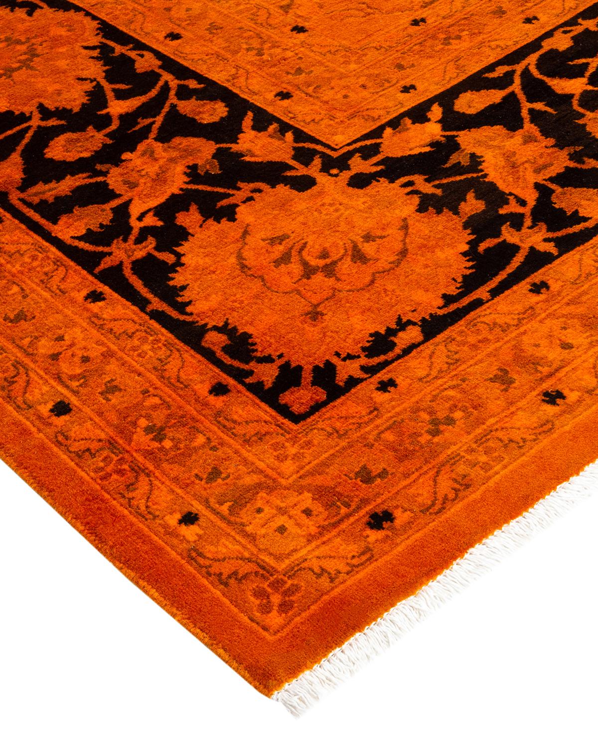 I tappeti Vibrance rappresentano il classico con un tocco di classe: motivi tradizionali sovratinti con colori brillanti. Ogni tappeto annodato a mano viene lavato con una tintura botanica naturale al 100% che rivela le sfumature nascoste nei