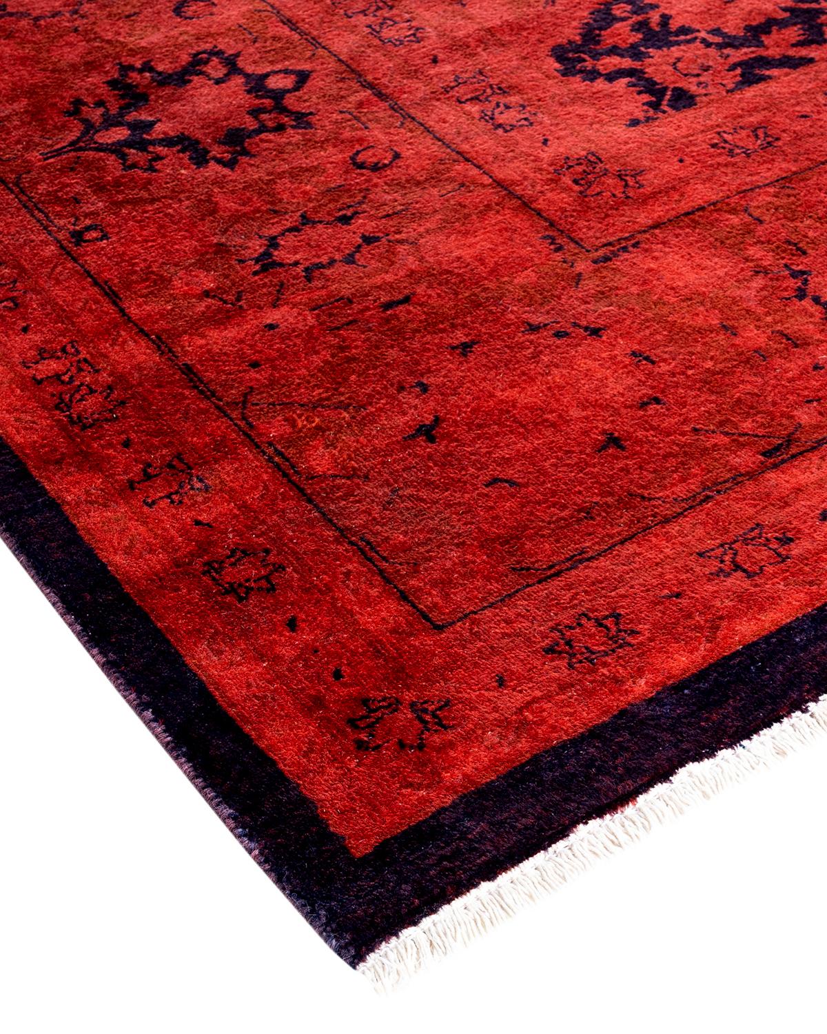 Vibrance-Teppiche sind der Inbegriff von Klassik mit Pfiff: traditionelle Muster in leuchtenden Farben gefärbt. Jeder handgeknüpfte Teppich wird mit einem 100 % natürlichen botanischen Farbstoff gewaschen, der verborgene Nuancen in den Mustern