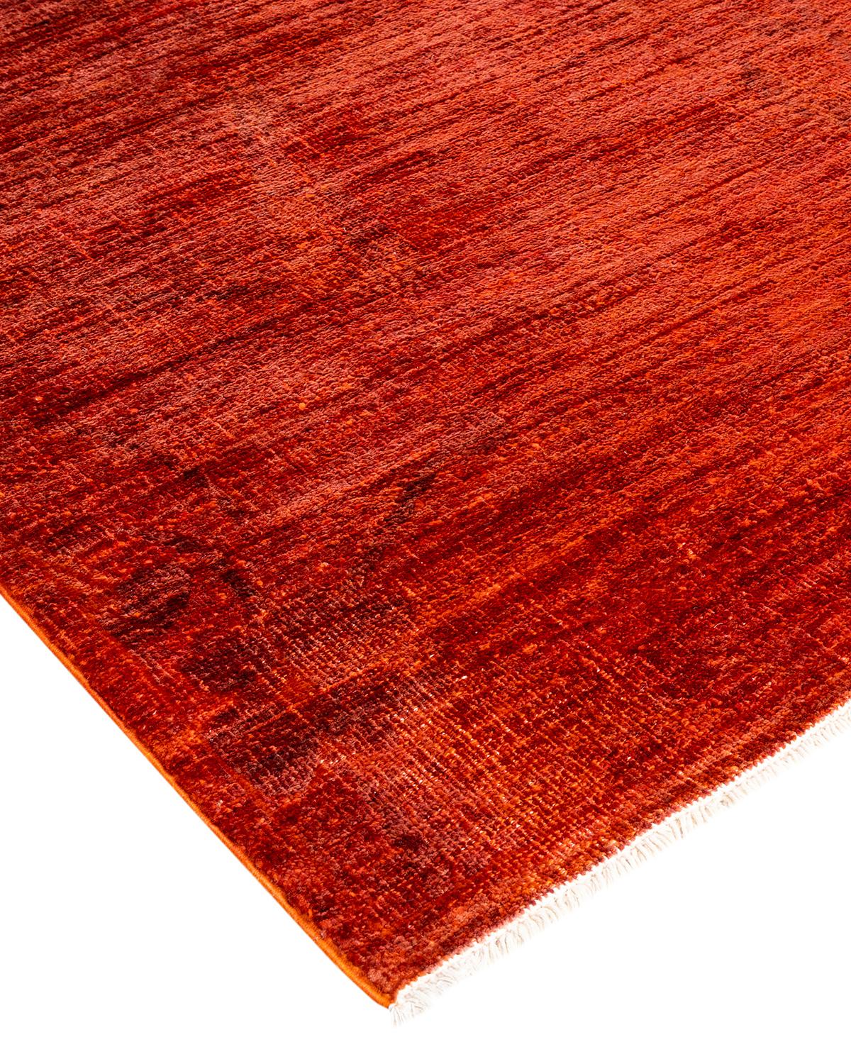 Les tapis Vibrance incarnent le classique avec une touche d'originalité : des motifs traditionnels surteints dans des couleurs éclatantes. Chaque tapis noué à la main est lavé dans une teinture botanique 100 % naturelle qui révèle les nuances