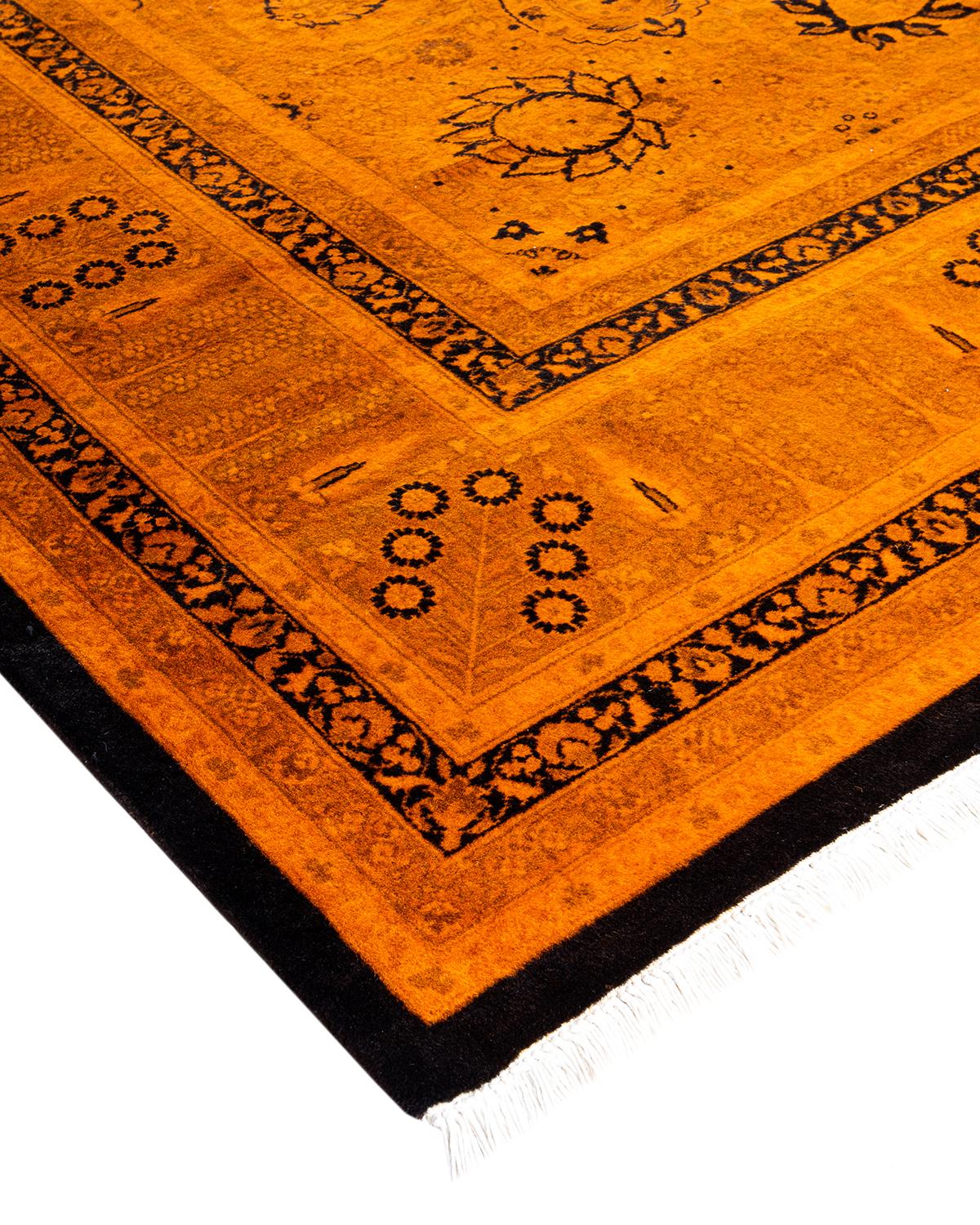 Les tapis Vibrance incarnent le classique avec une touche d'originalité : des motifs traditionnels surteints dans des couleurs éclatantes. Chaque tapis noué à la main est lavé dans une teinture botanique 100 % naturelle qui révèle les nuances