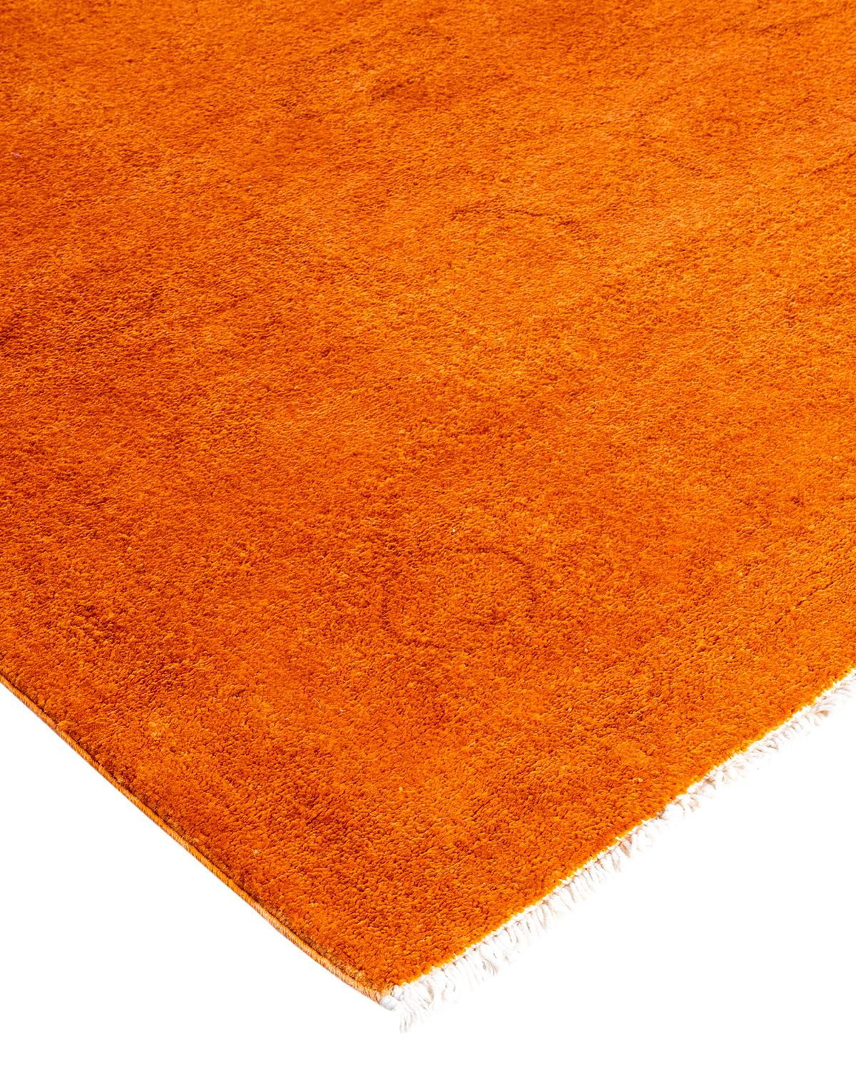 I tappeti Vibrance rappresentano il classico con un tocco di classe: motivi tradizionali sovratinti con colori brillanti. Ogni tappeto annodato a mano viene lavato con una tintura botanica 100% naturale che rivela le sfumature nascoste degli am